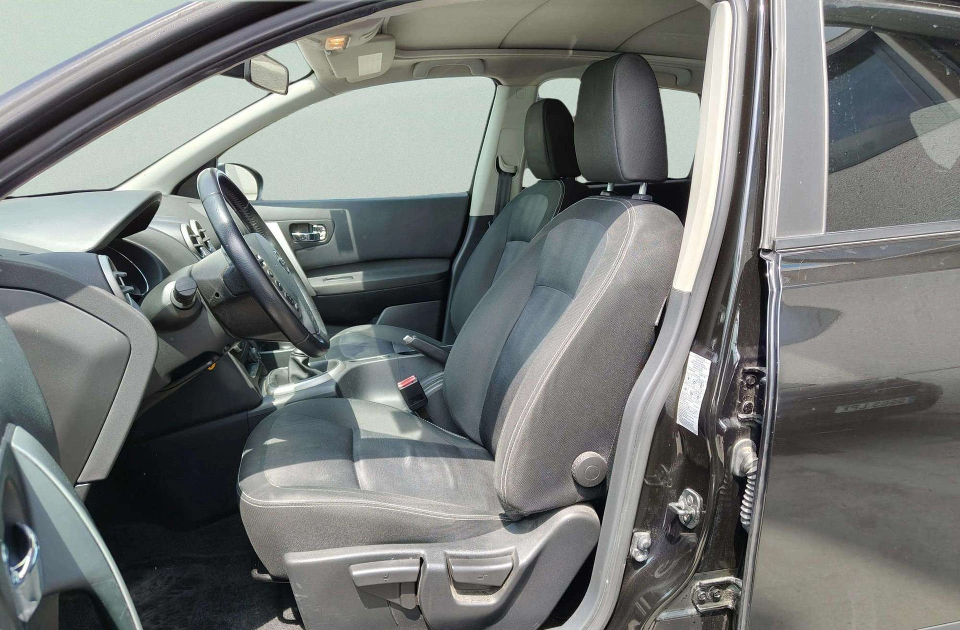 Nissan Qashqai 2.0 dCi Tekna Sport 4x2 - foto 10