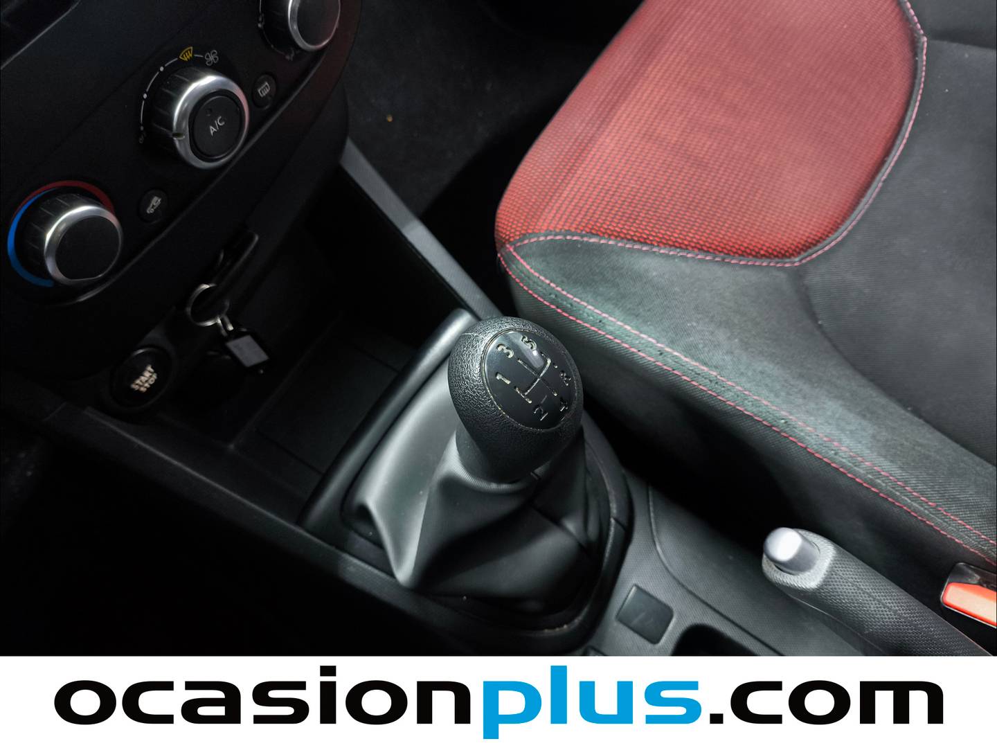 Renault Clio Renault Clio Sport Tourer 1.2 16V Authentique E6 (75 CV) de segunda mano