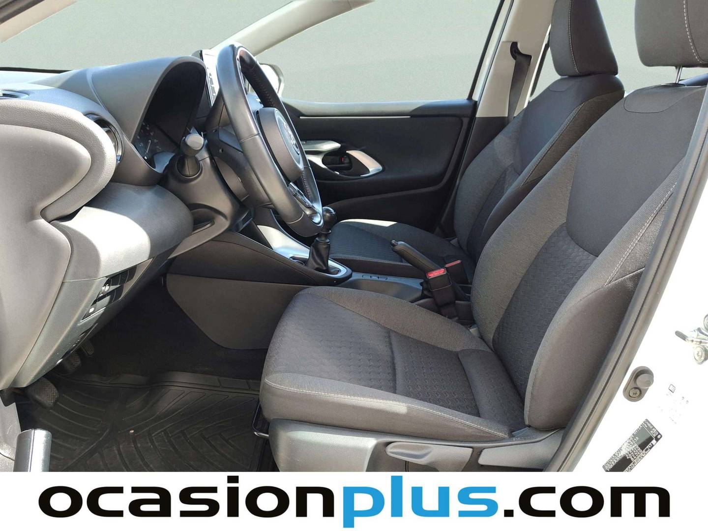Foto asientos delanteros Toyota Yaris Toyota Yaris 1.5 S-Edition (125 CV)