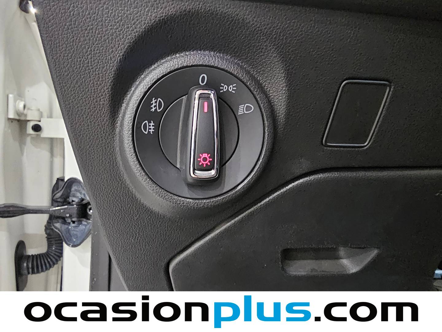 Extras y acabados del Seat León Seat León ST ST 1.5 TGI GNC S&S Style (130 CV)