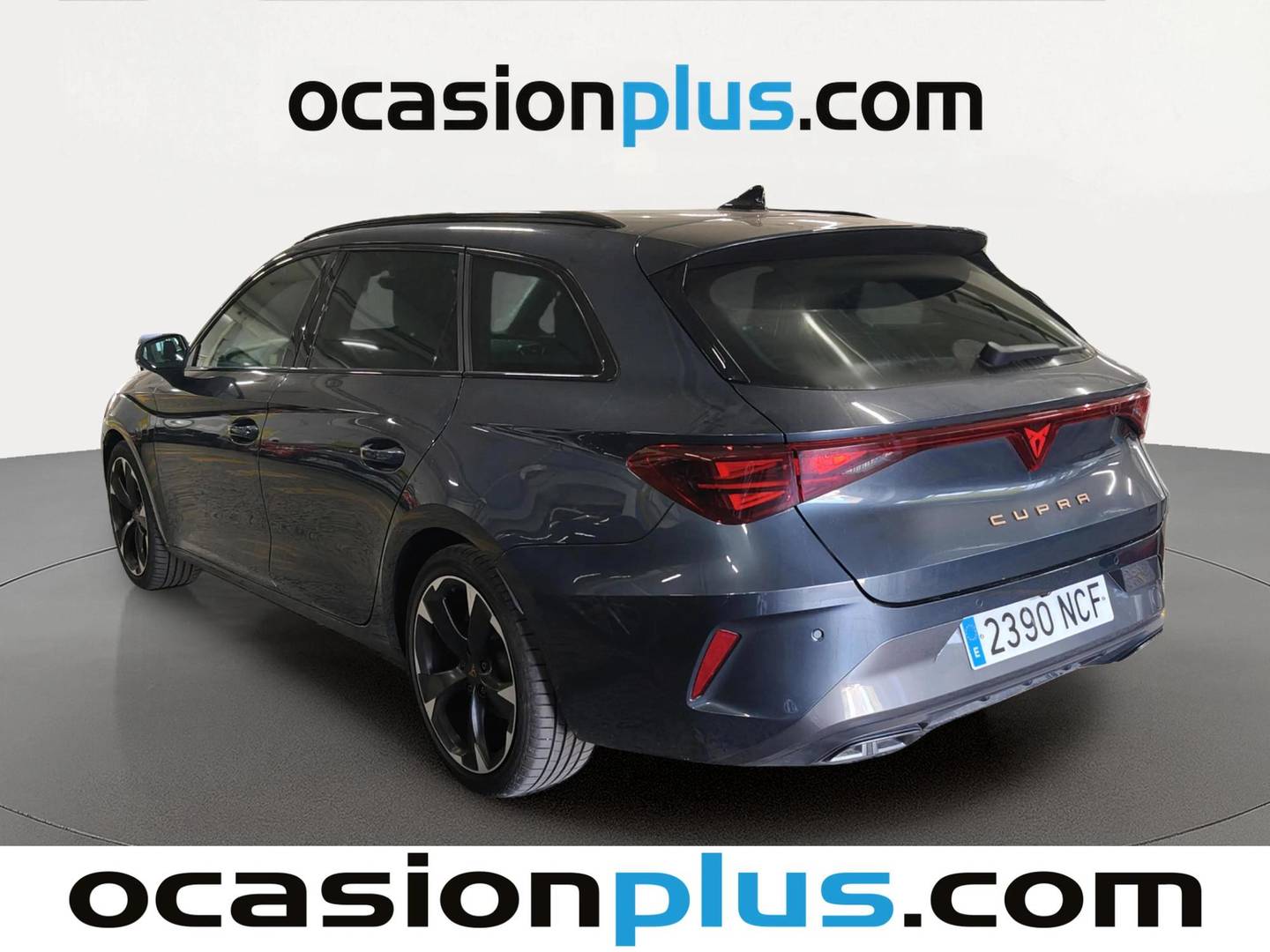 Foto trasera Cupra León Cupra Leon Sportstourer 1.5 TSI (150 CV) derecha