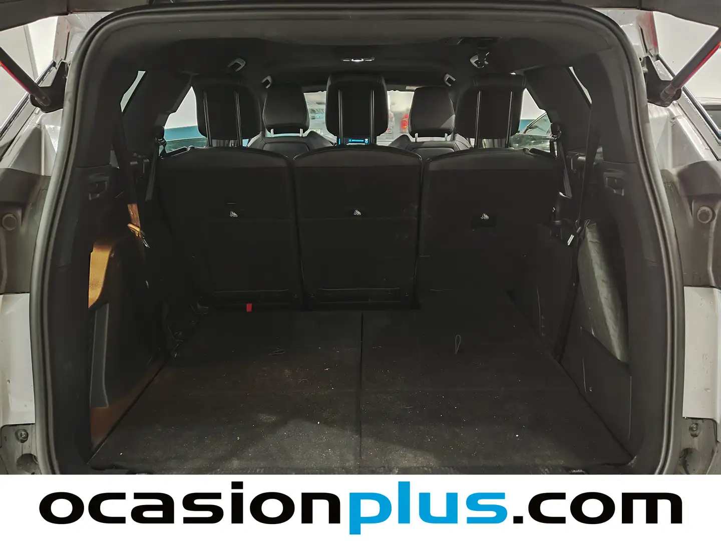 Foto Peugeot 5008 Peugeot 5008 PureTech 130 S&S Allure Pack EAT8 (130 CV)