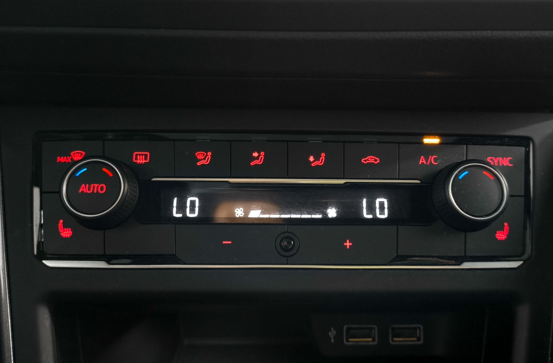 Volkswagen Polo GTI 2.0 TSI DSG - foto 32