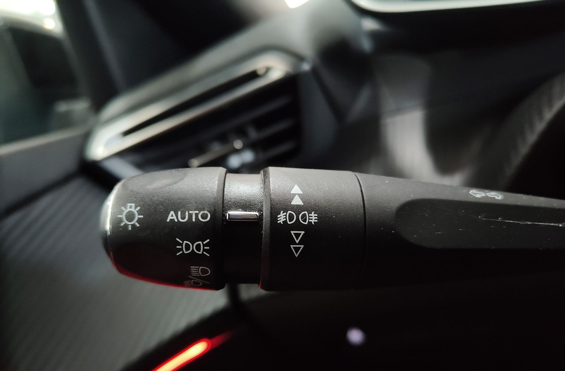 Peugeot 2008 PureTech 130 GT - foto 27
