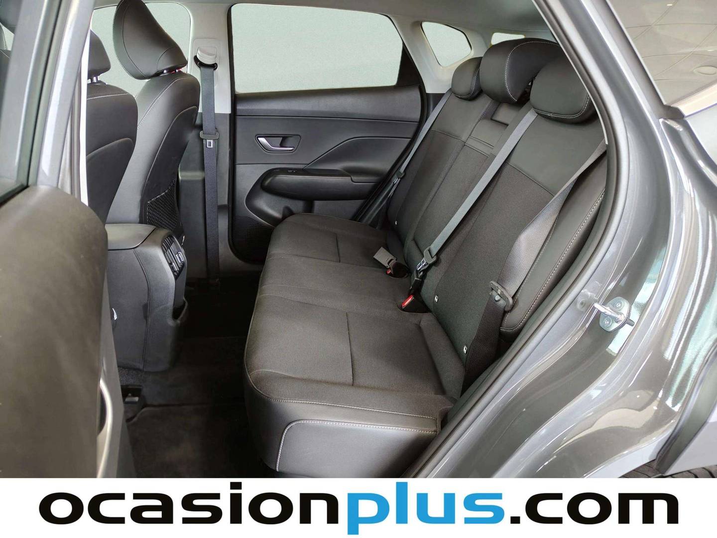 Foto asientos traseros Hyundai Kona Hyundai Kona 1.6 GDI HEV Tecno DT (138 CV)