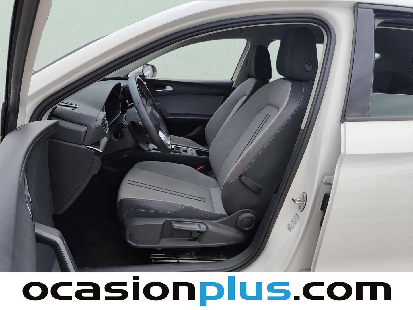 Foto asientos delanteros Seat León Seat León 1.0 eTSI S&S Style Go S DSG (110 CV)