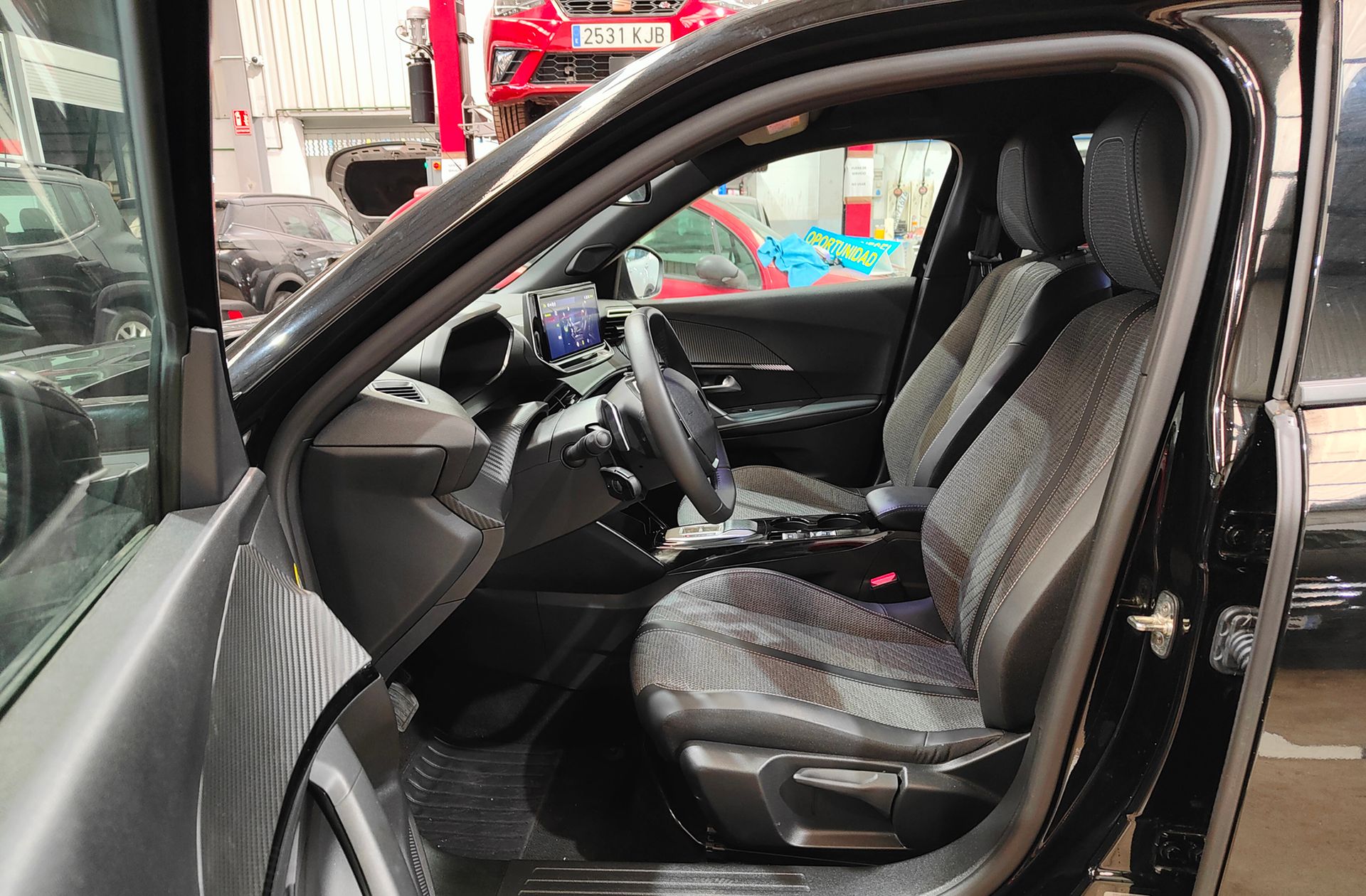 Peugeot 2008 Allure Hybrid eDCS6 - foto 10