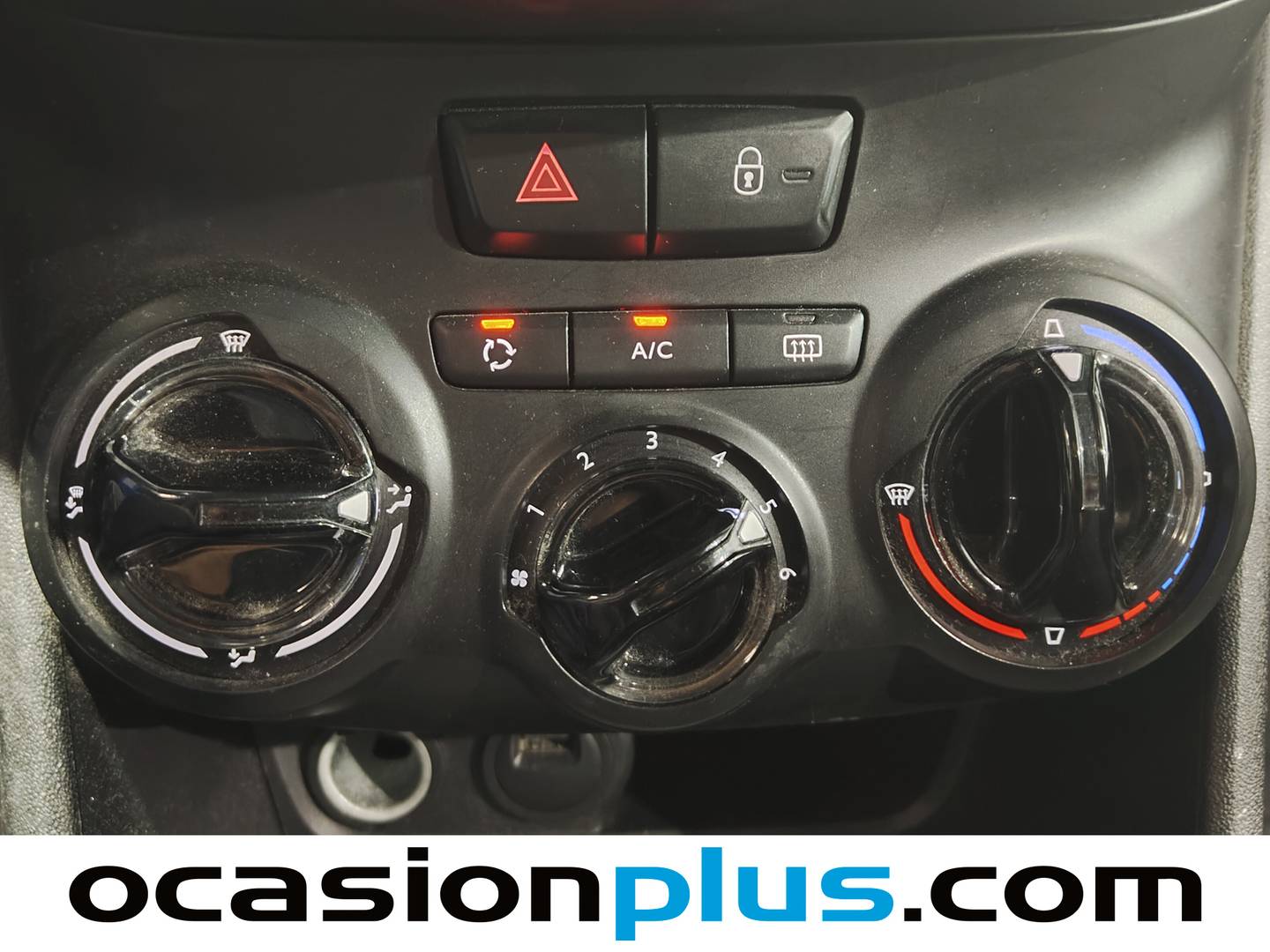 Peugeot 208 Peugeot 208 BlueHDi 100 S&S Signature (99 CV) 99cv