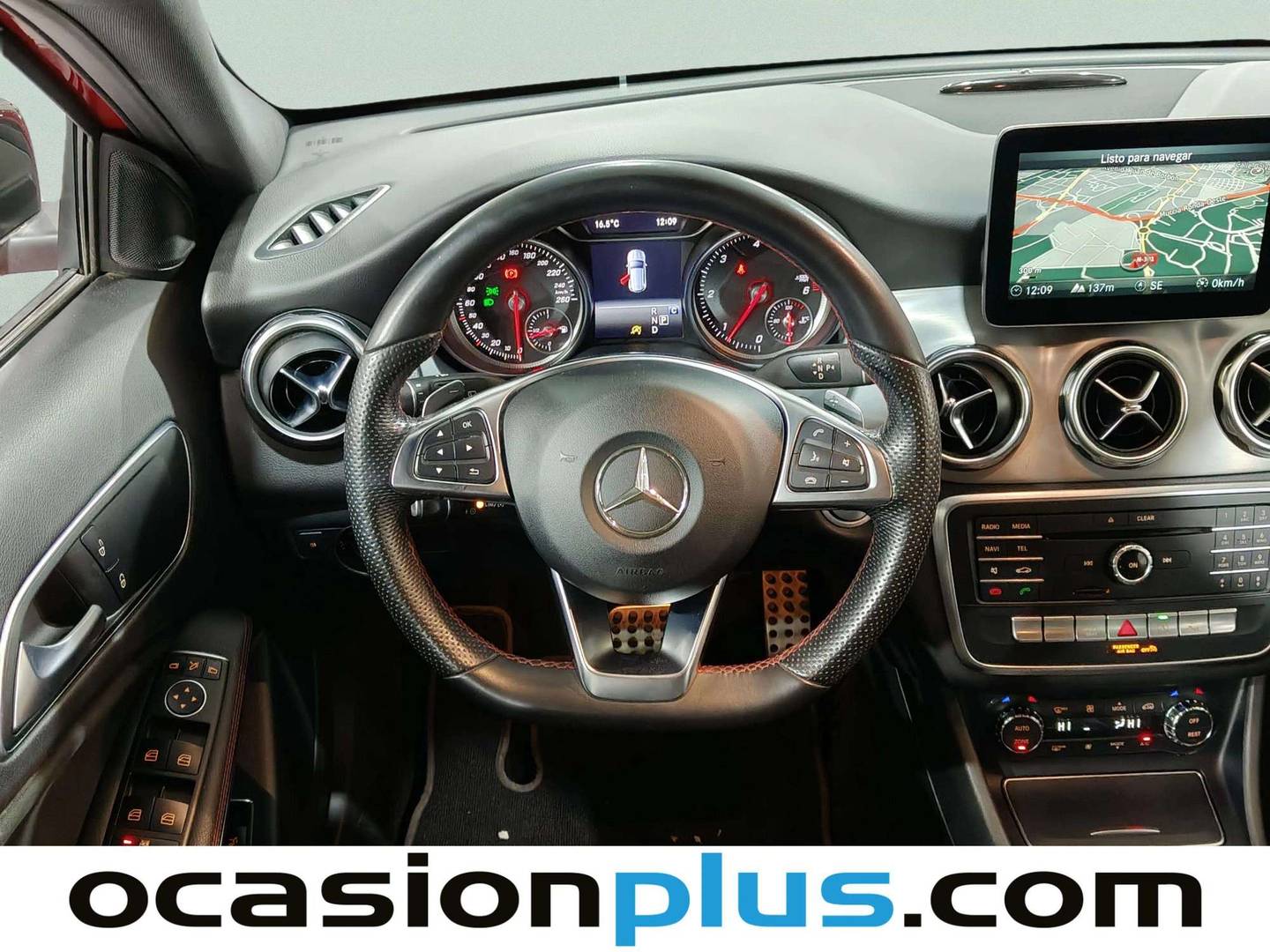 Foto Mercedes GLA Mercedes-Benz GLA 200 d Urban (136 CV) Pack AMG