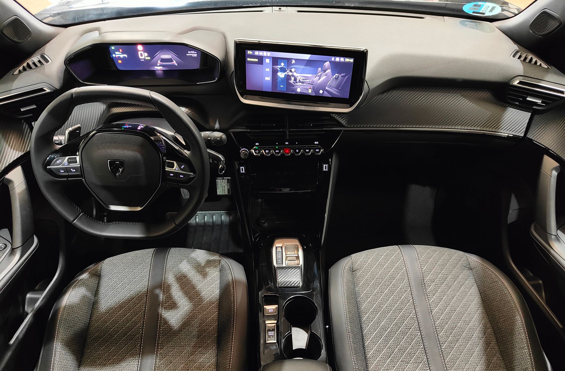 Peugeot 2008 Allure Hybrid eDCS6 - foto 6