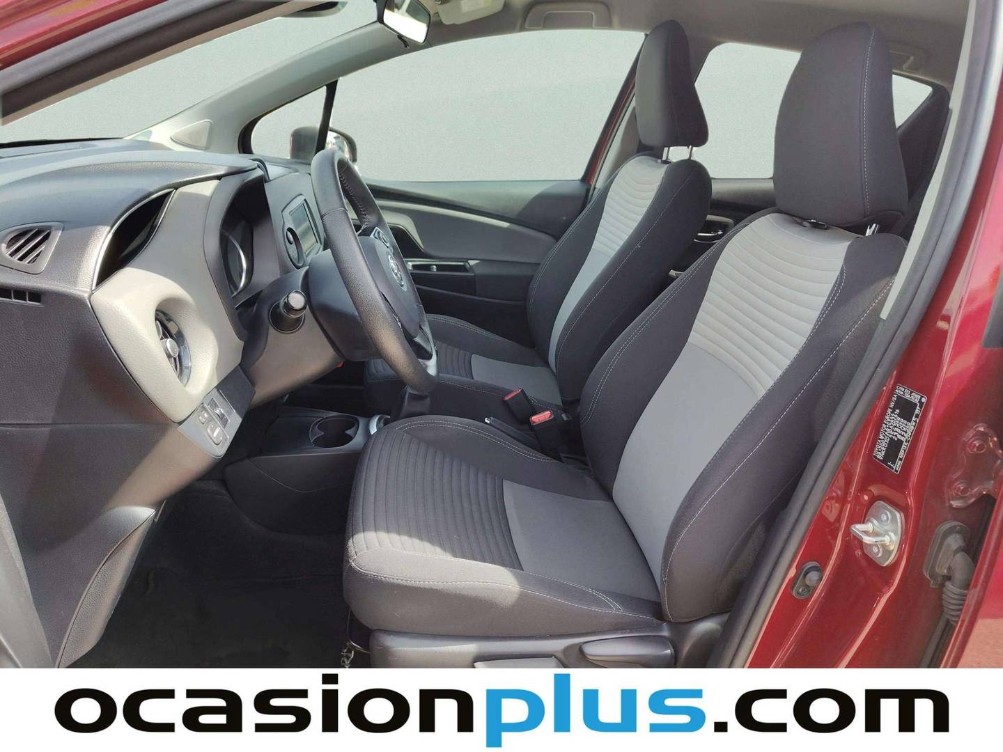Foto asientos delanteros Toyota Yaris Toyota Yaris 1.5 Feel! Edition (111 CV)