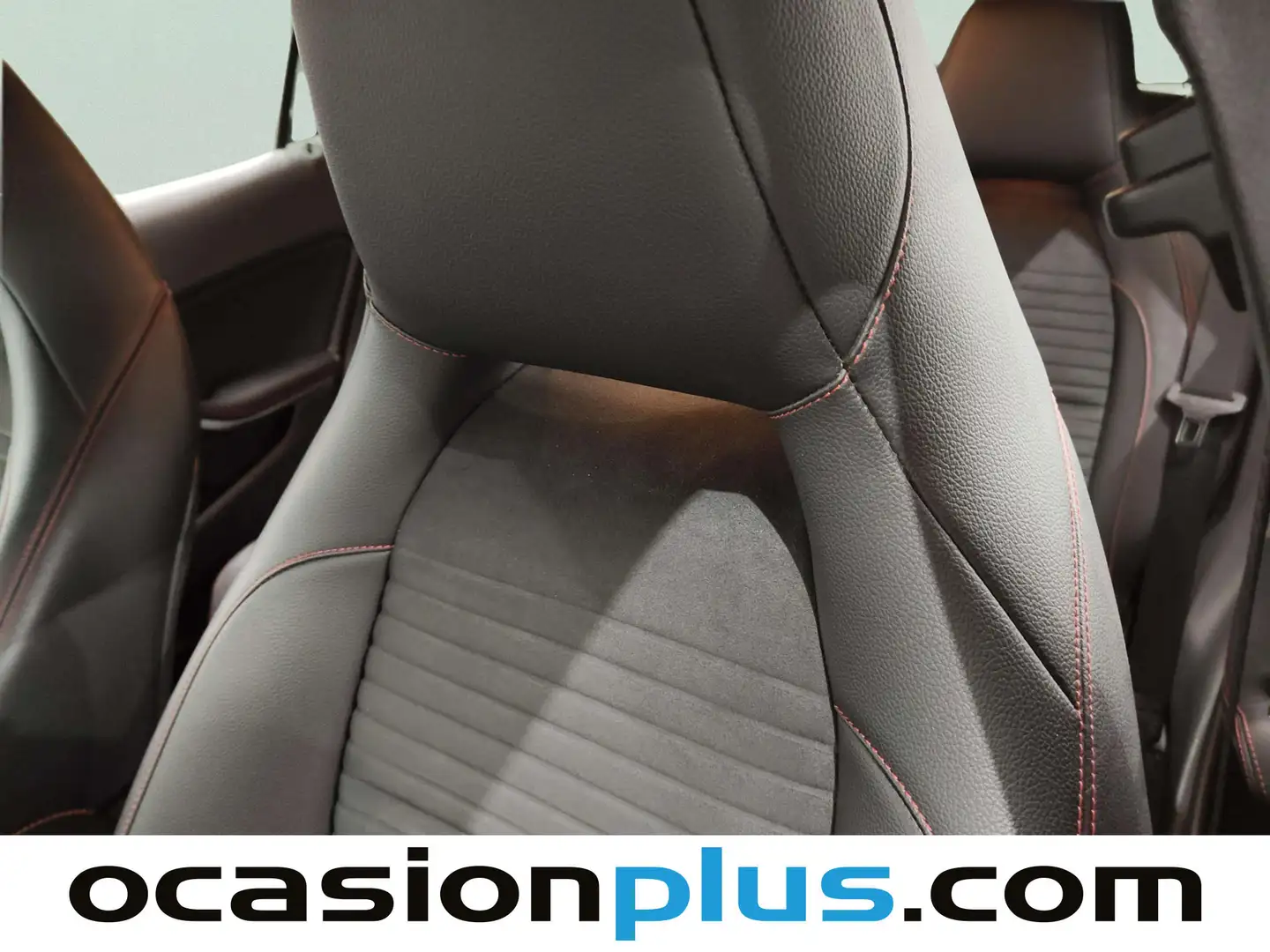 Foto Mercedes GLA Mercedes-Benz GLA GLA 200 d (136 CV) pack AMG