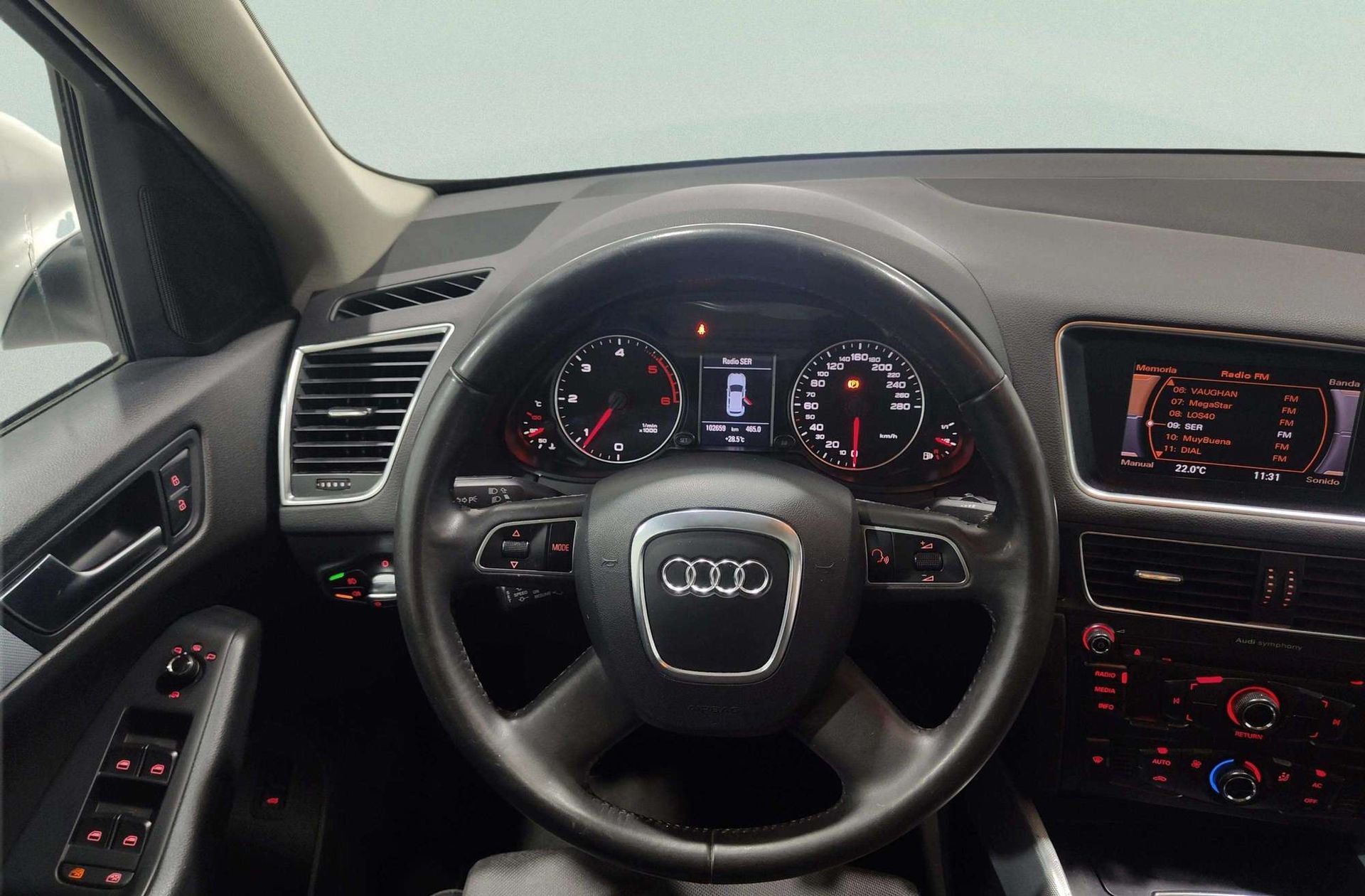 Audi Q5 2.0 TDI quattro - foto 26