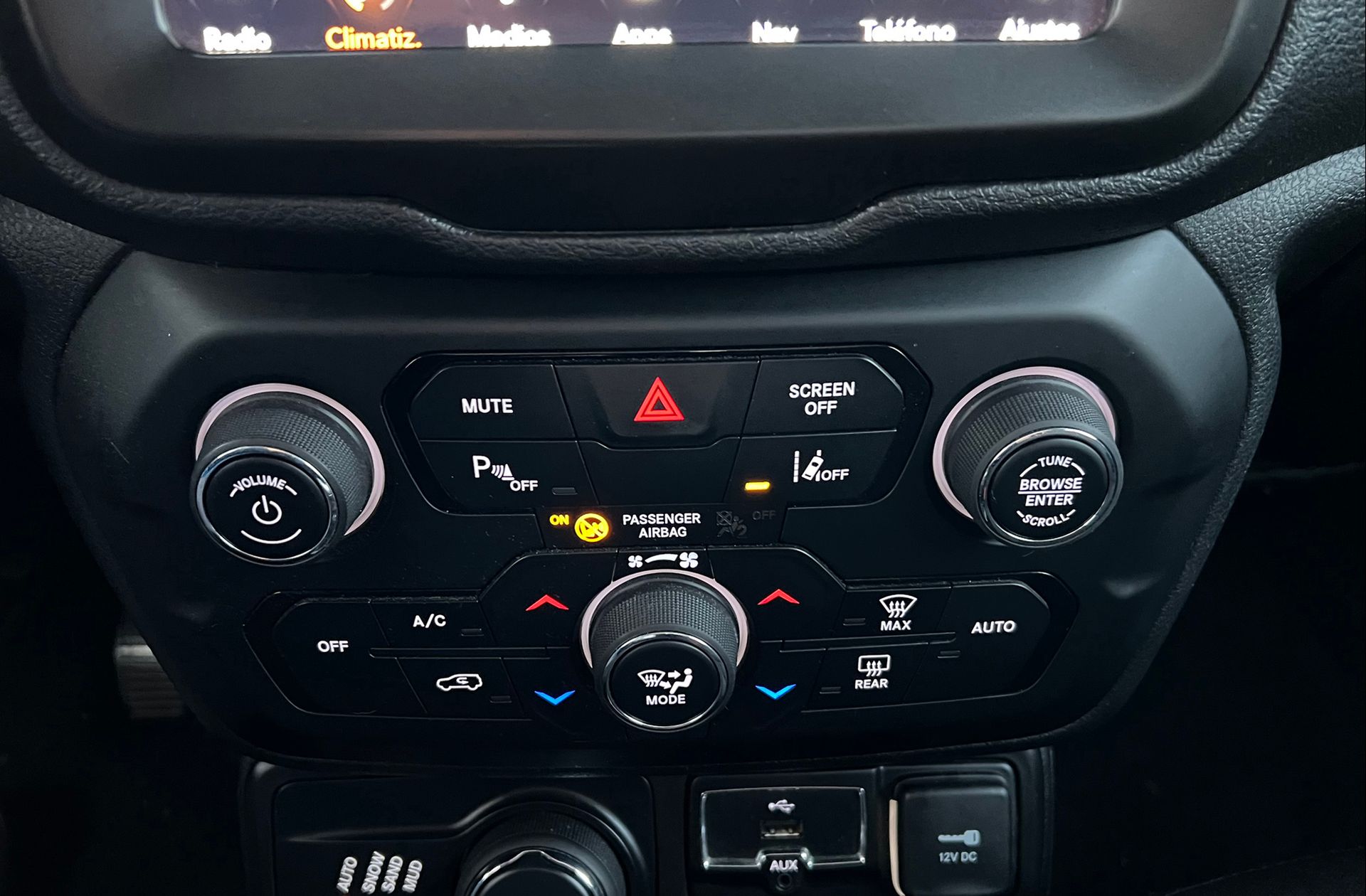 Jeep Renegade 2.0 MultiJet Night Eagle 4x4 - foto 25