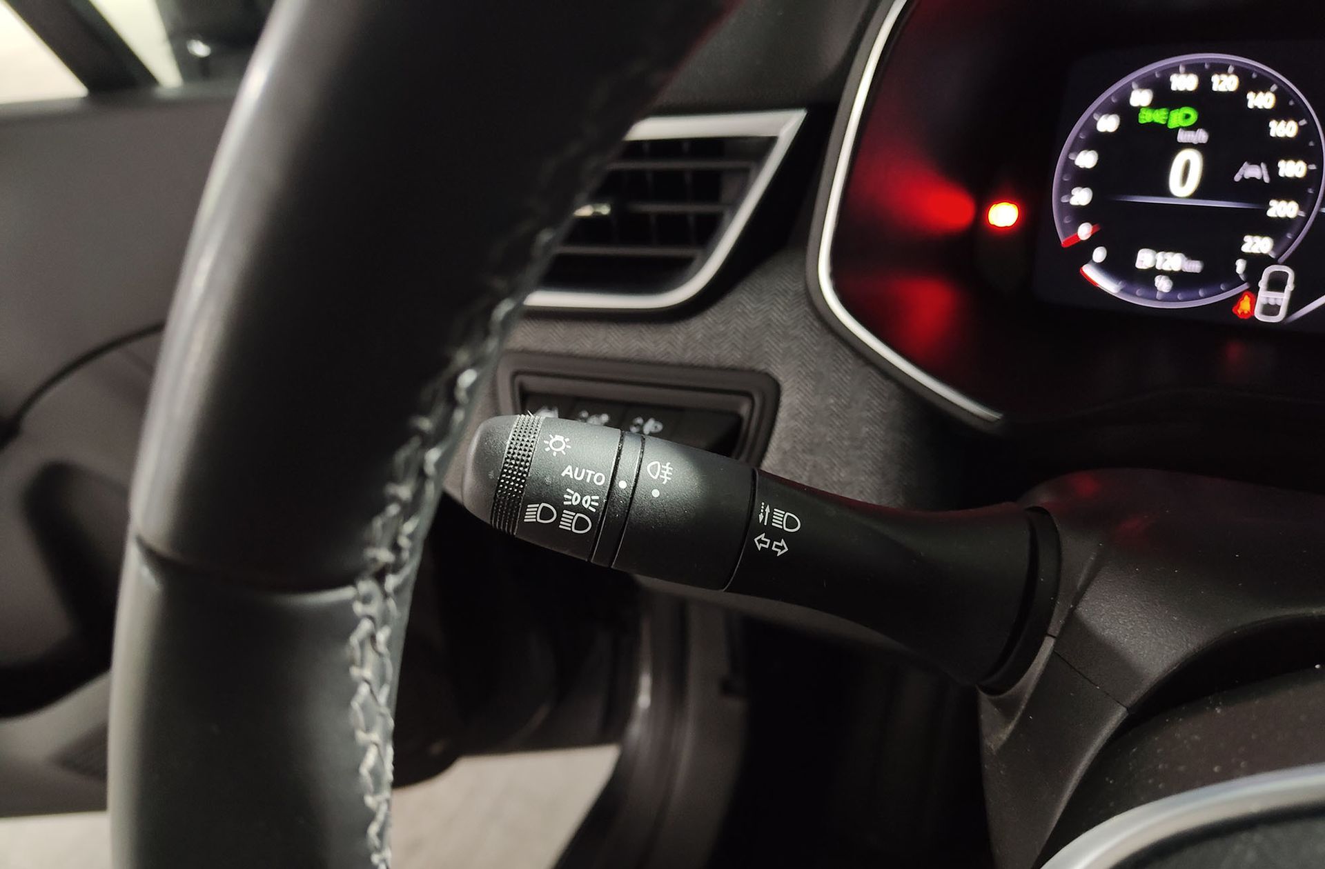 Renault Clio Techno TCe - foto 26