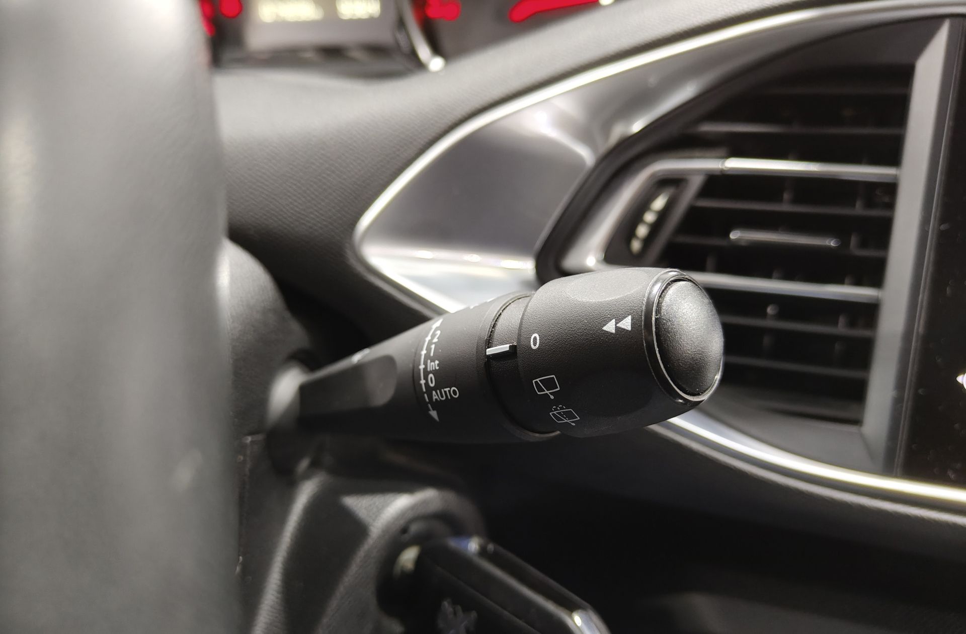 Peugeot 308 BlueHDi 100 Style - foto 30