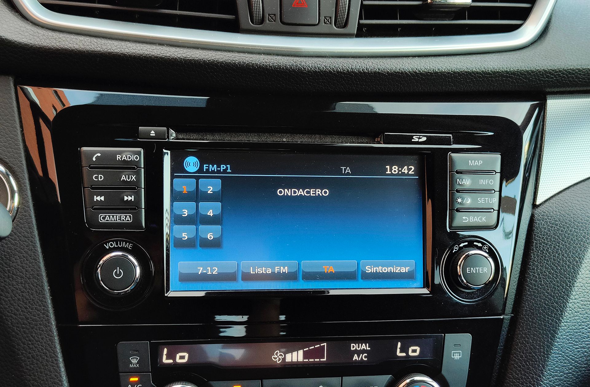Nissan Qashqai DIG-T 115 N-Connecta 4x2 - foto 30