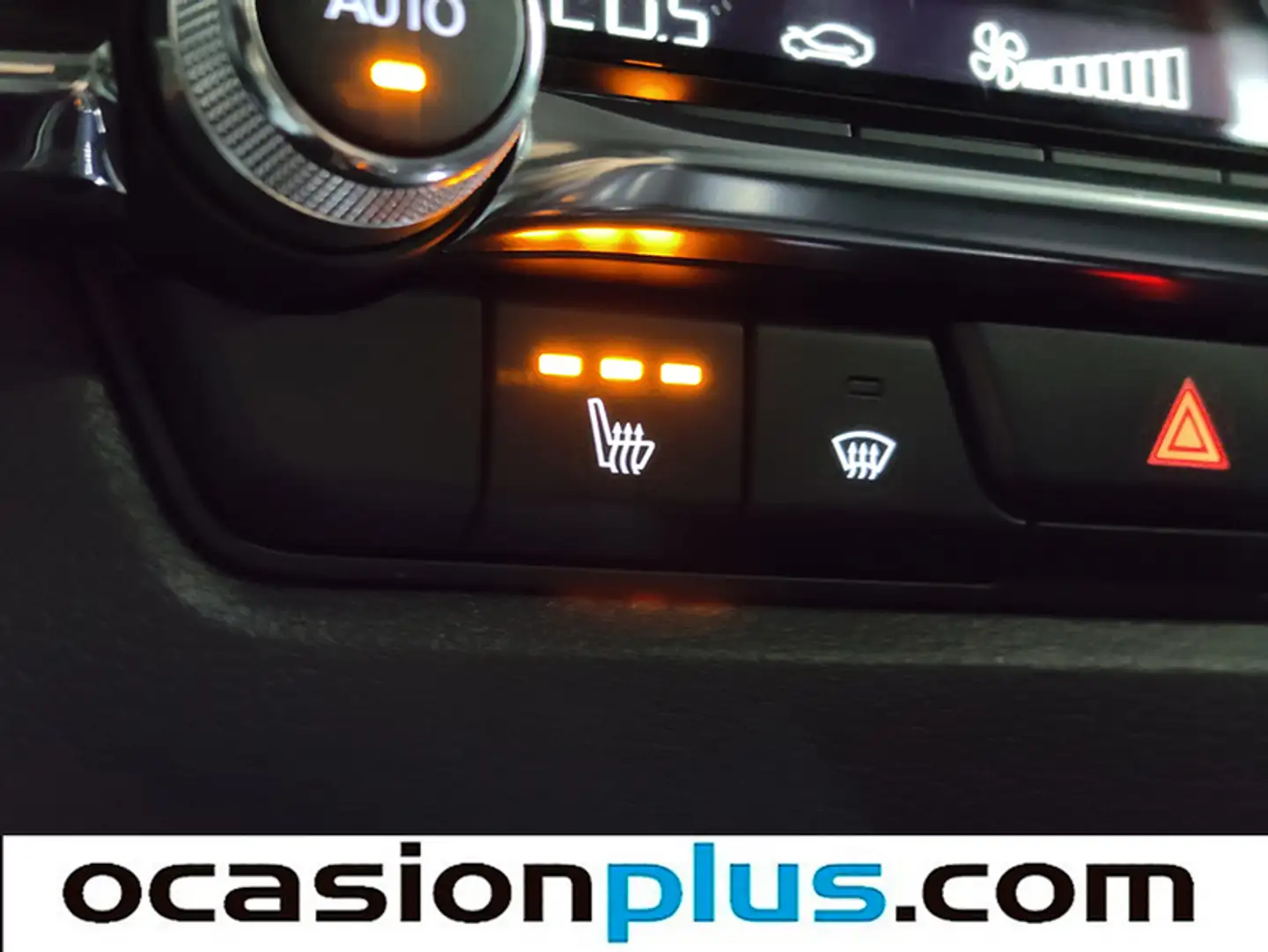 Foto Mazda CX-30 Mazda CX-30 e-SKYACTIV-X Homura 2WD AT (186 CV)