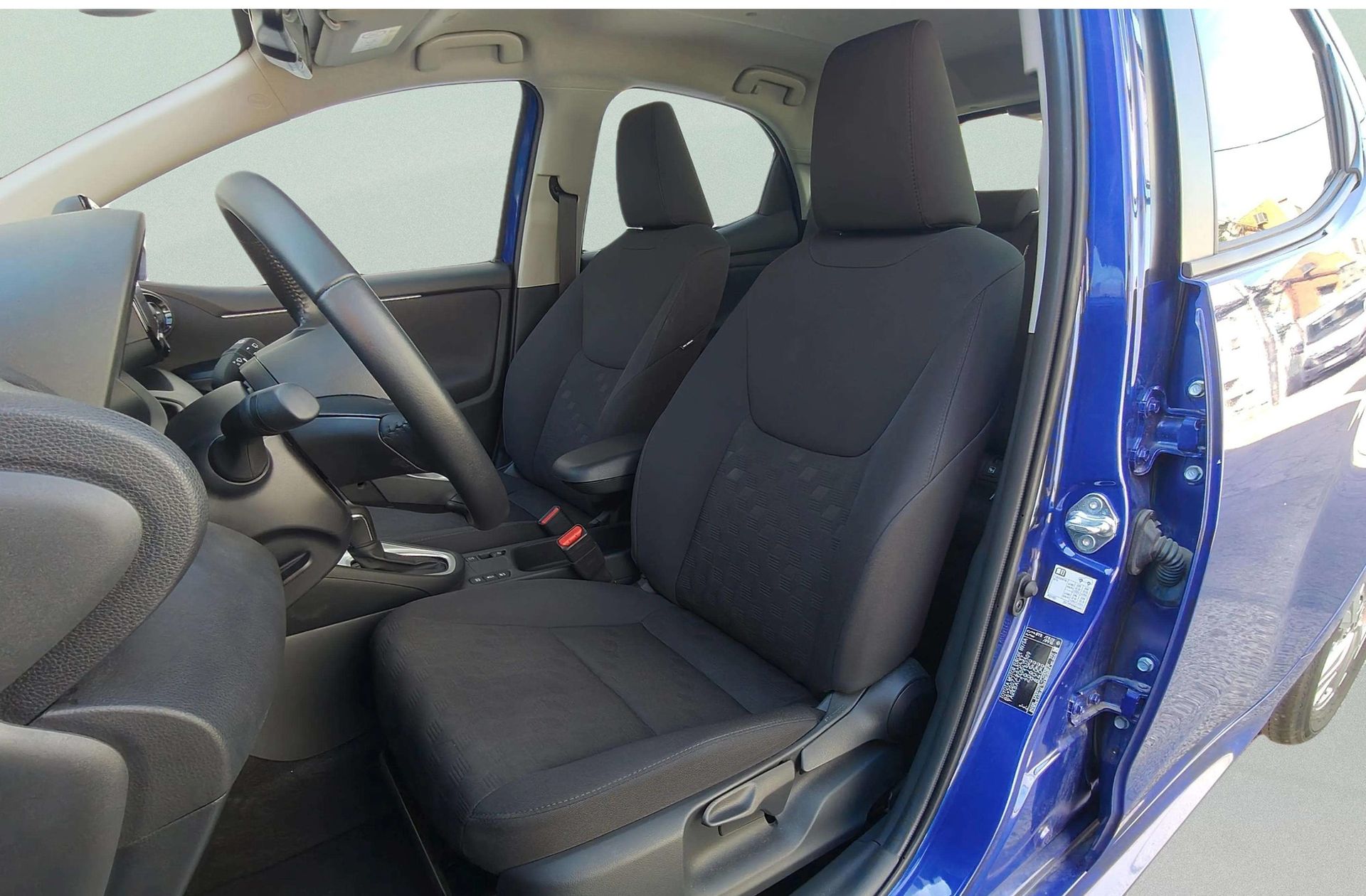 Toyota Yaris 120H Active Plus - foto 10