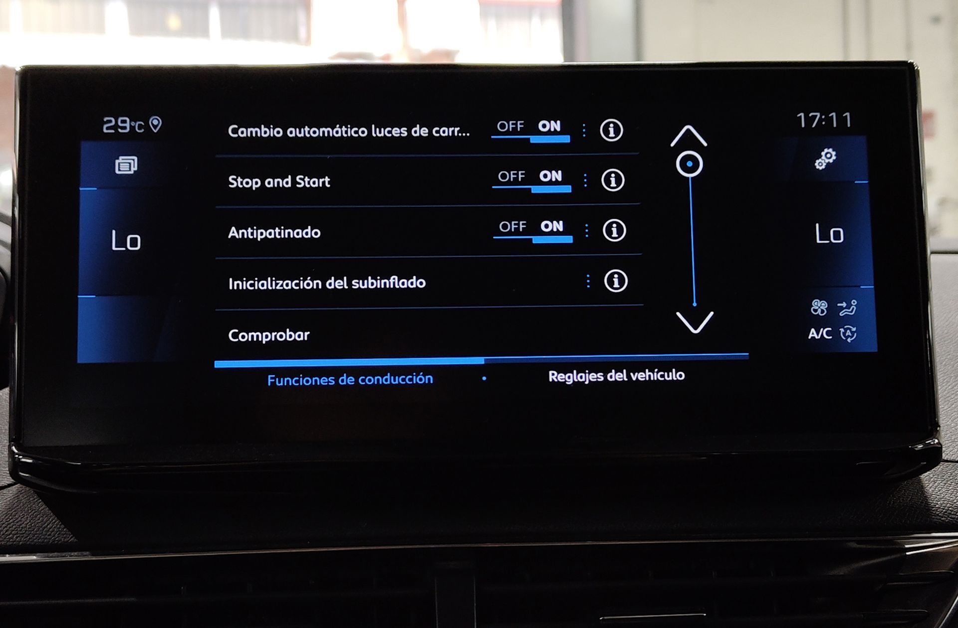 Peugeot 3008 BlueHDi 130 Allure EAT8 - foto 11