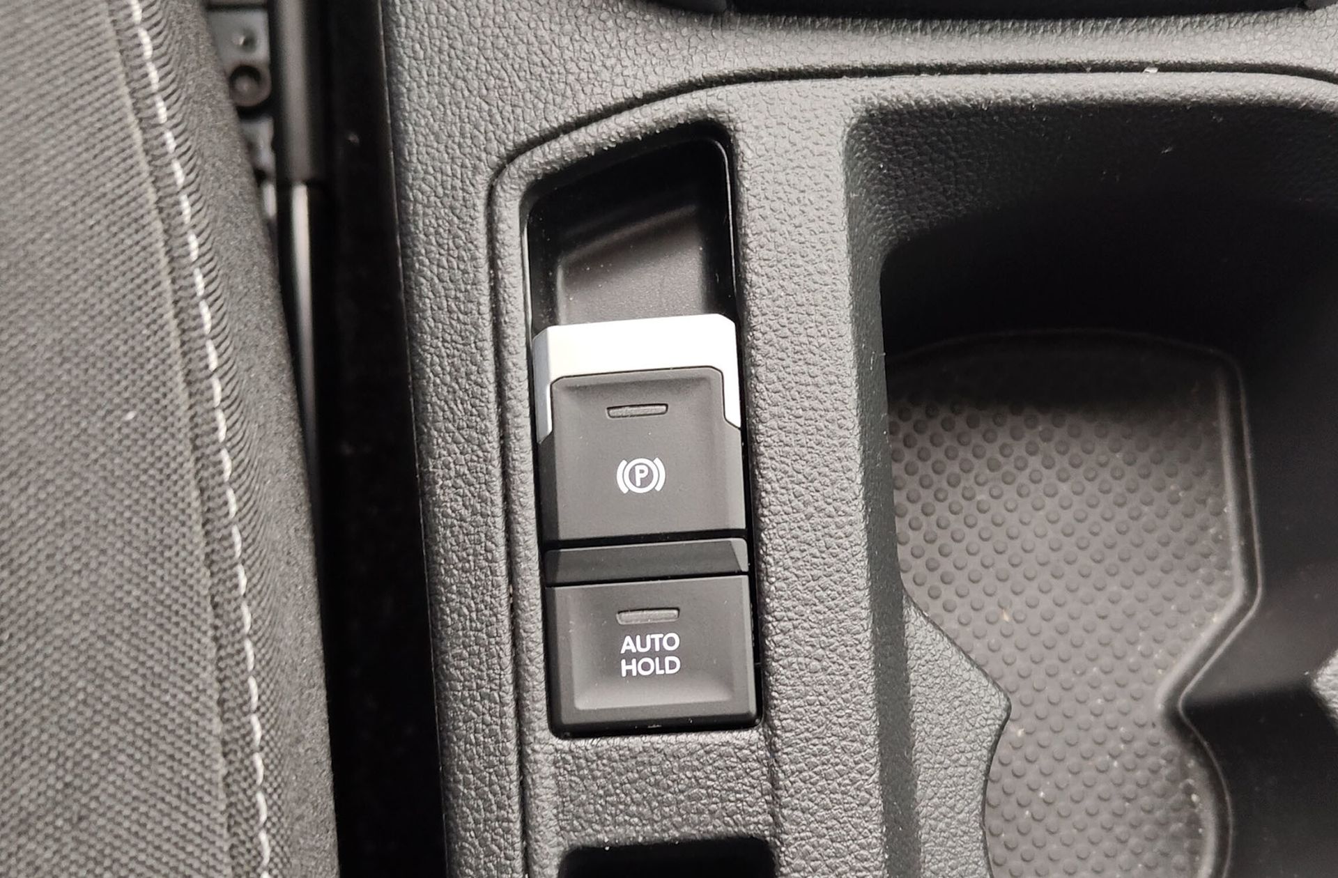 Volkswagen T-Roc Life 1.0 TSI - foto 30