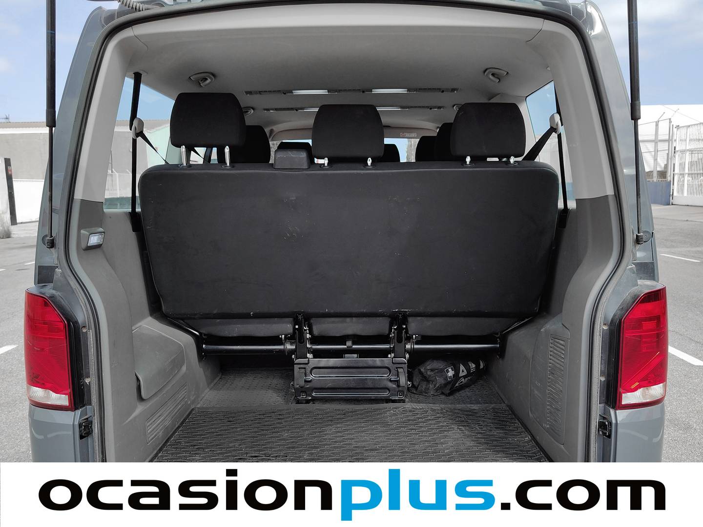 Foto asientos traseros Volkswagen Caravelle Volkswagen Caravelle Origin Batalla Corta 2.0 TDI BMT (150 CV) DSG 9 Plazas