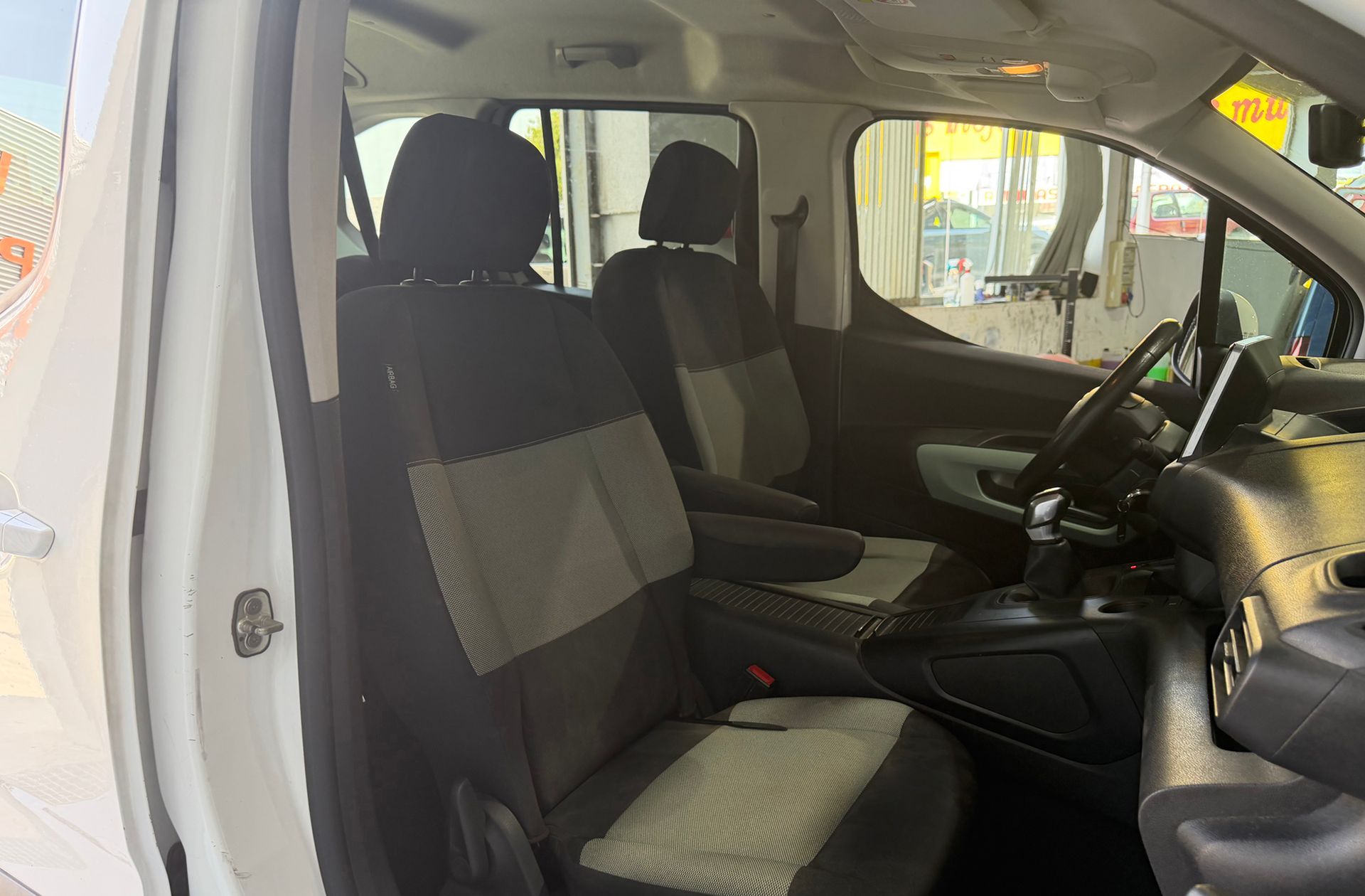 Citroën Berlingo BlueHDi 100 Talla M Shine - foto 18
