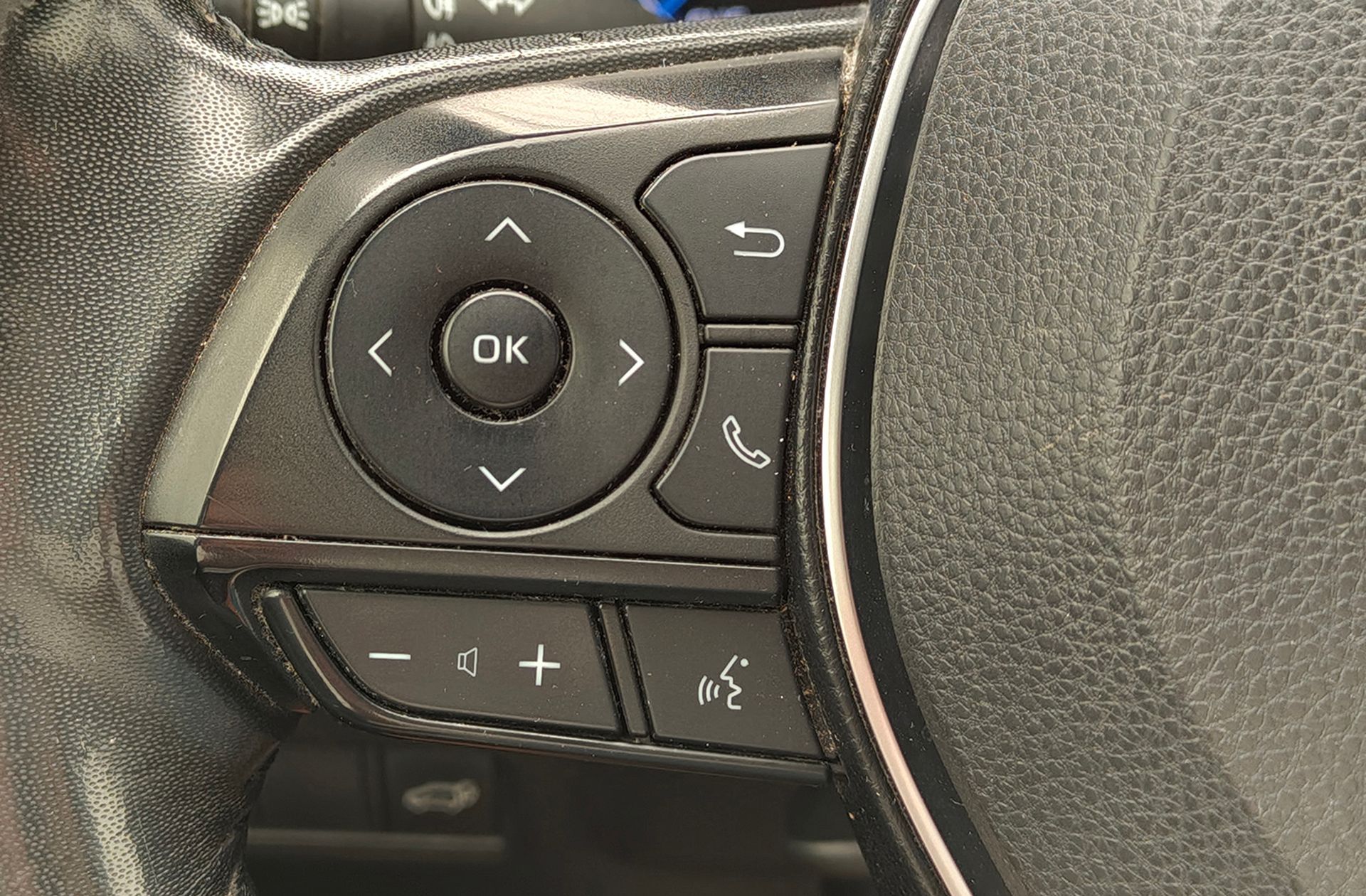 Toyota RAV4 2.5l hybrid Advance - foto 30