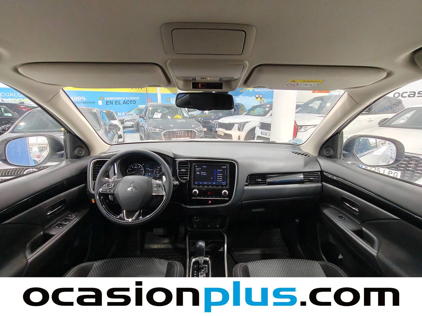 Foto Mitsubishi Outlander Mitsubishi Outlander 200 MPI Motion 2WD CVT (150 CV) 7 Plazas