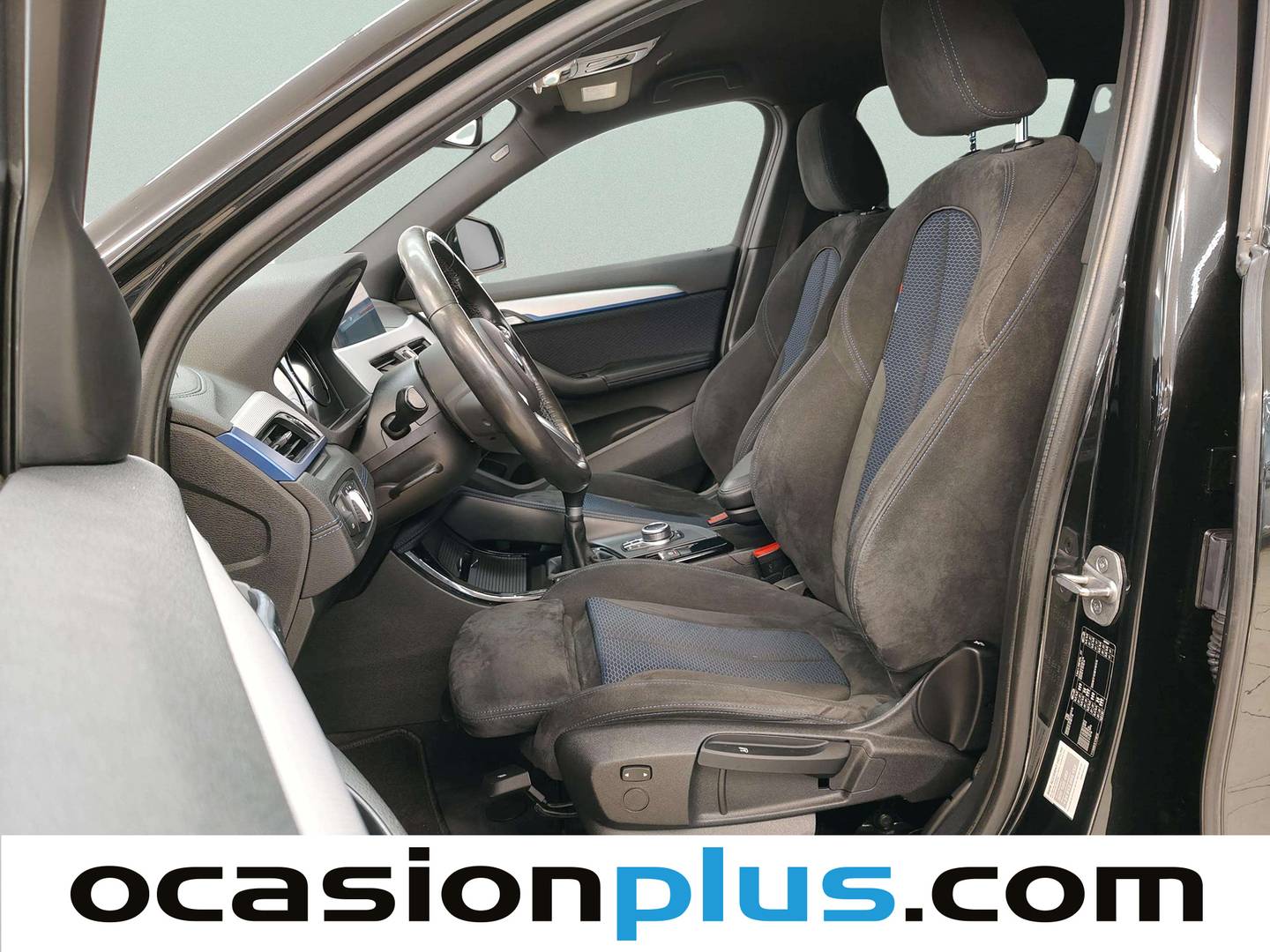 Extras y acabados del BMW X2 BMW X2 sDrive18d (150 CV)