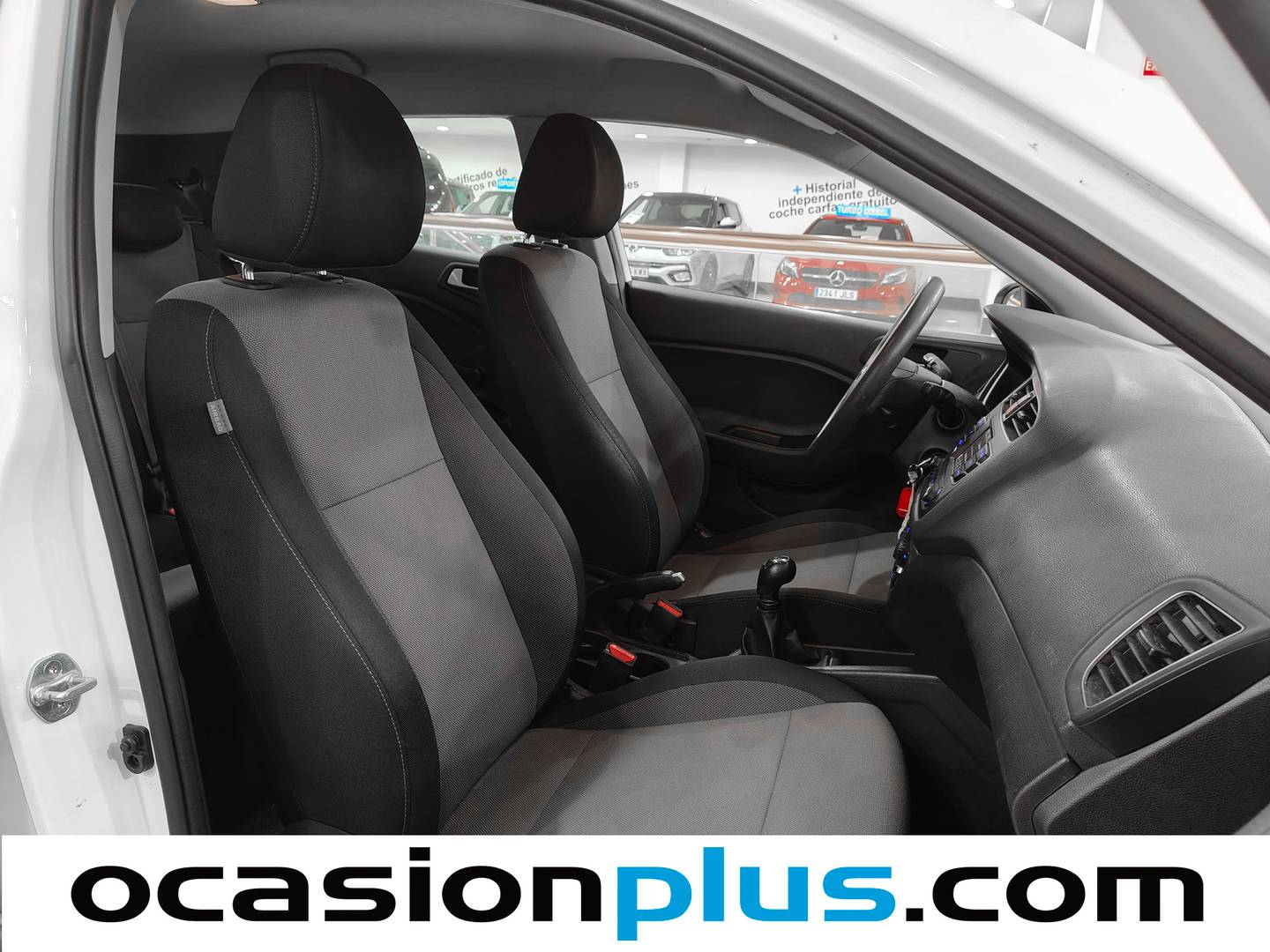 Hyundai i20 Hyundai i20 1.2 MPI Essence (75 CV) manual