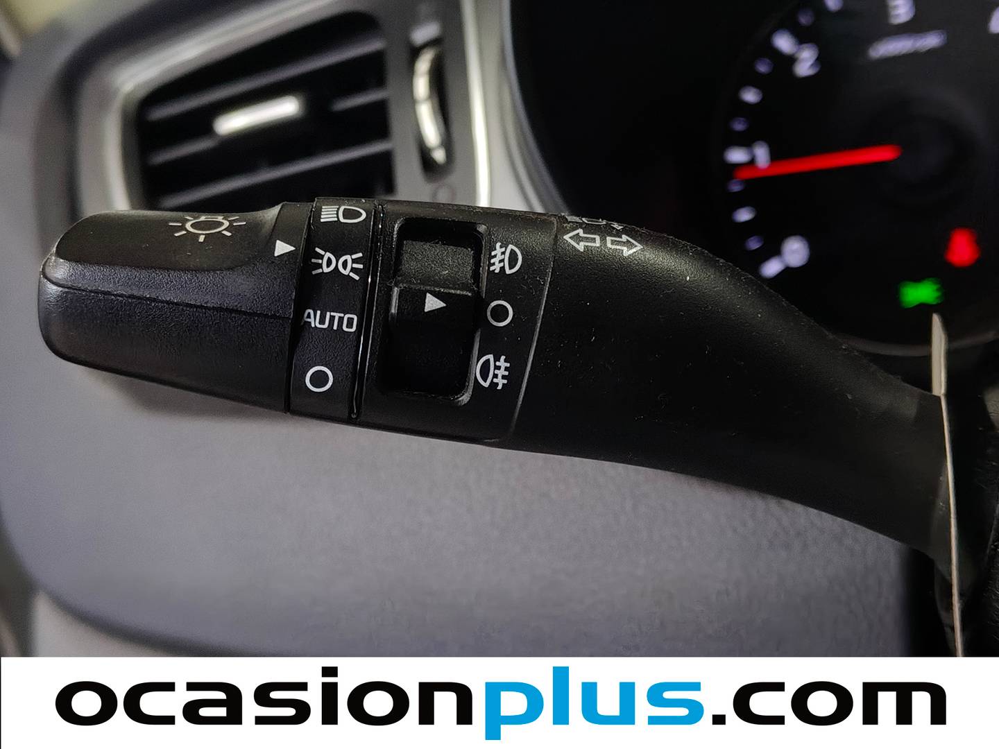 Equipamiento del KIA Carens Kia Carens 1.7 CRDi Tech Eco-Dynamics (115 CV)7 Plazas