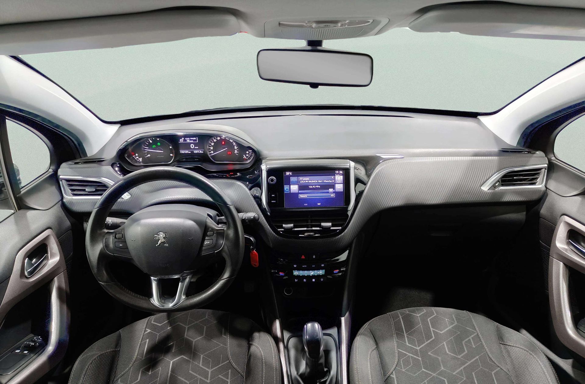 Peugeot 2008 BlueHDi 100 Style - foto 6