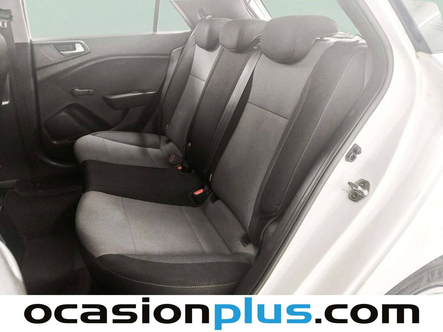 Foto asientos traseros Hyundai i20 Hyundai i20 1.2 MPI Essence (75 CV)
