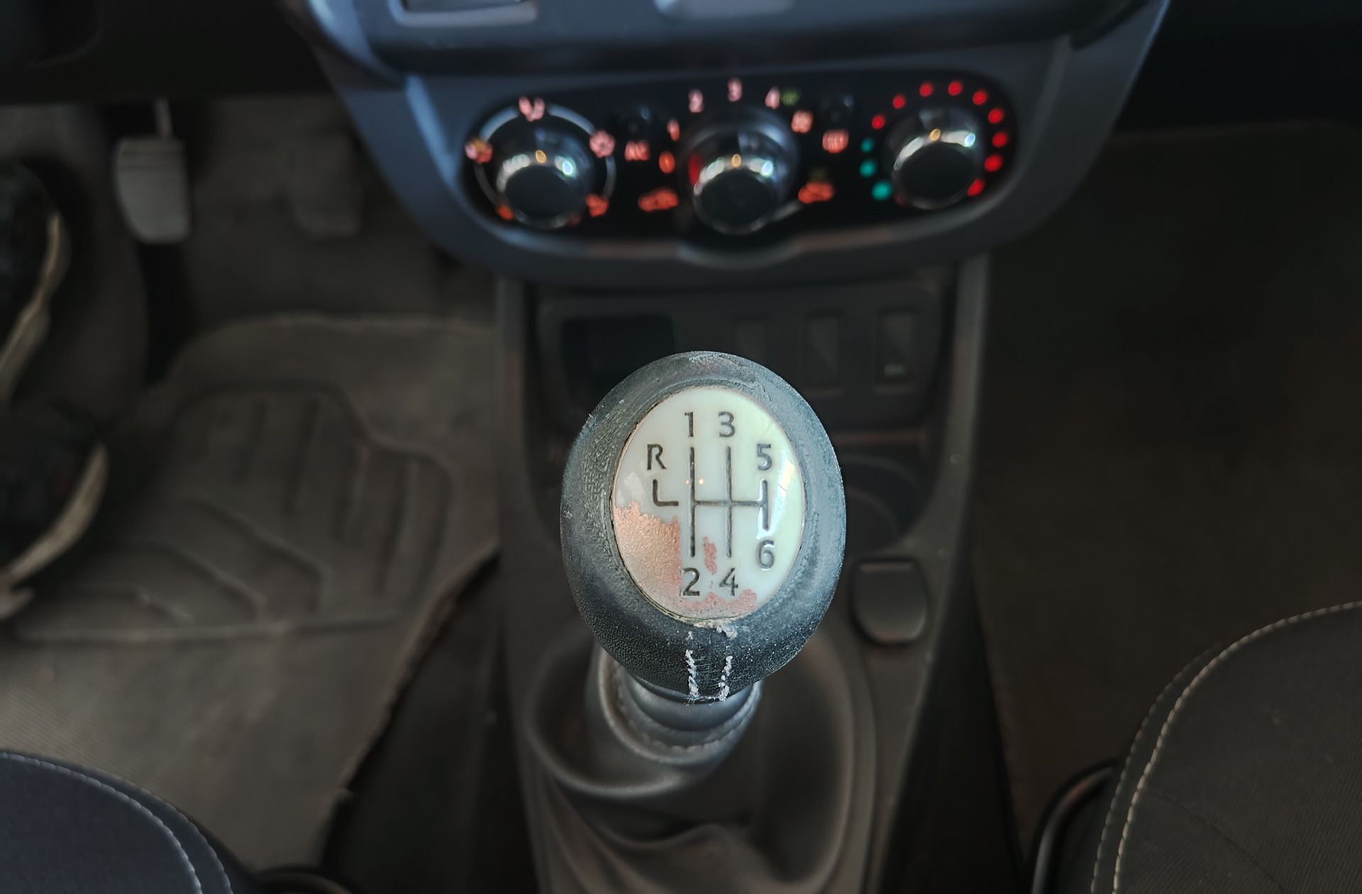 Dacia Duster Laureate dCi 4x2 - foto 5