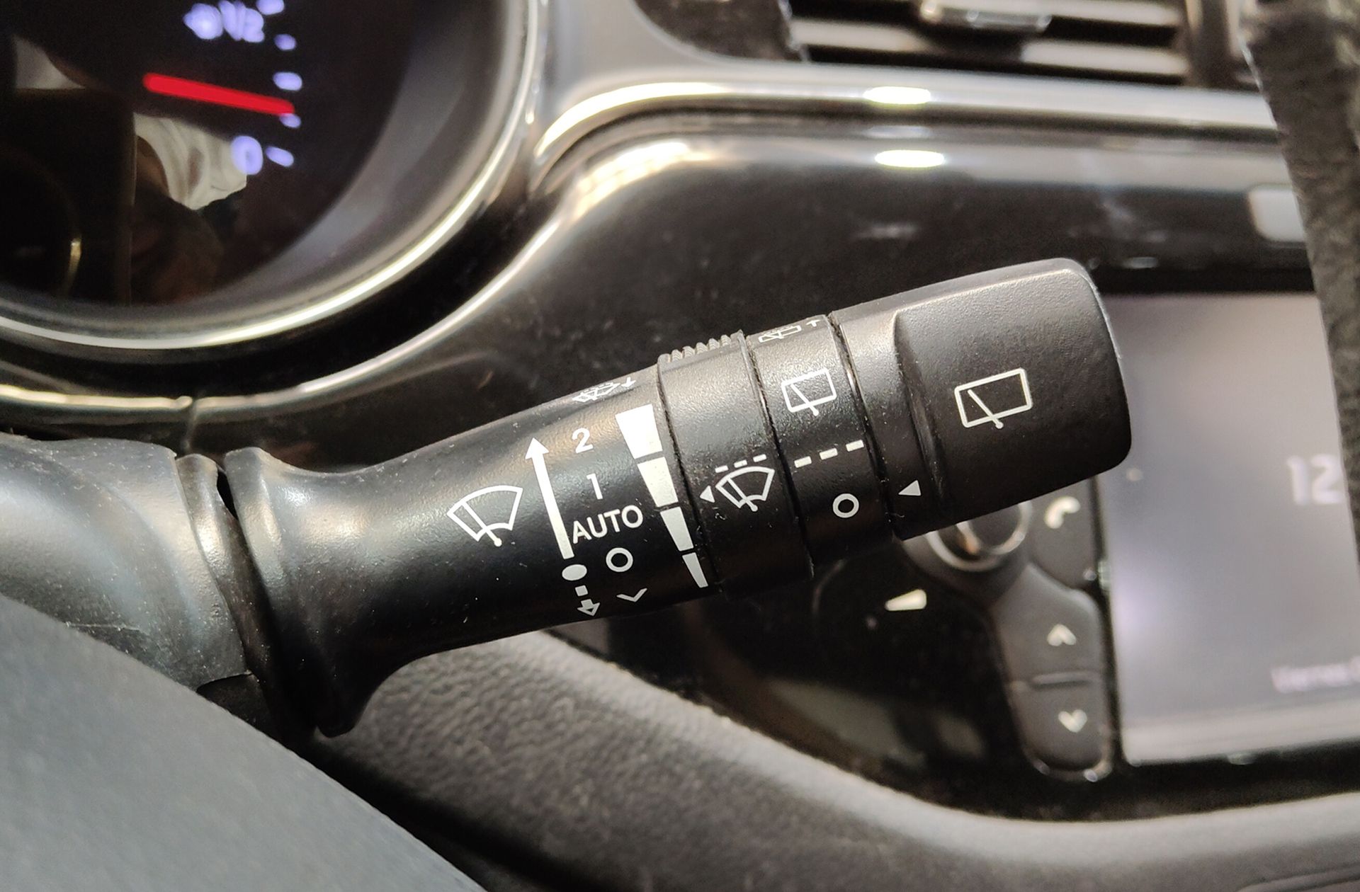 Kia Ceed 1.6 CRDi VGT Eco-Dynamics Uefa Euro2016 - foto 26
