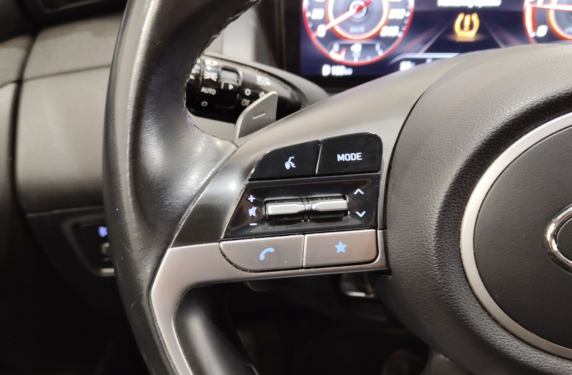 Hyundai Tucson 1.6 CRDi 48V Tecno 4x2 DCT - foto 31