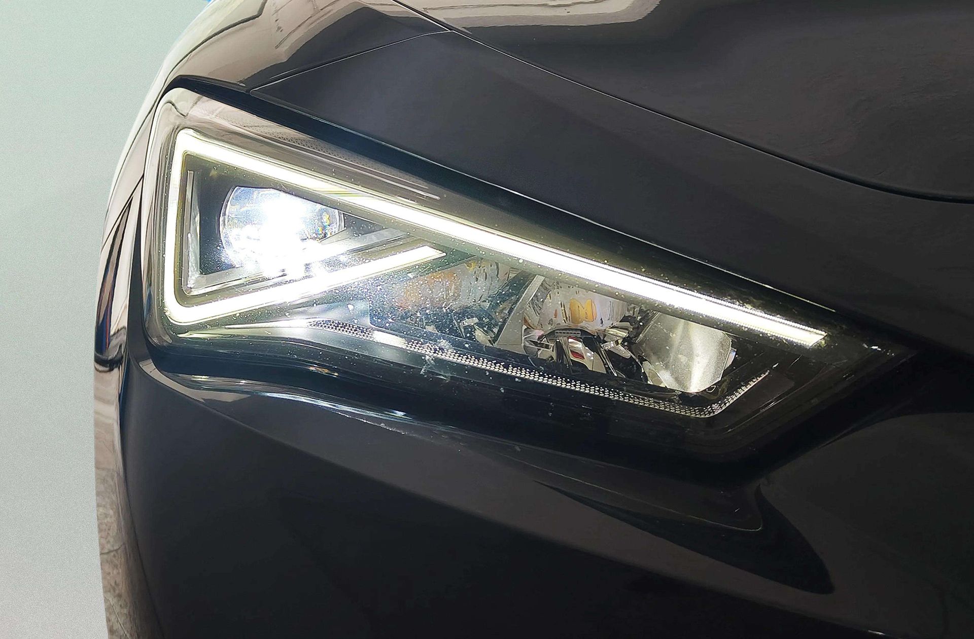 SEAT León ST 2.0 TDI FR XL - foto 15