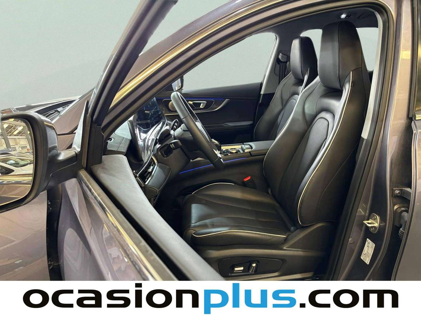 Foto asientos delanteros EBRO S700 EBRO S700 1.6 TGDI Luxury 7 DCT (147 CV)