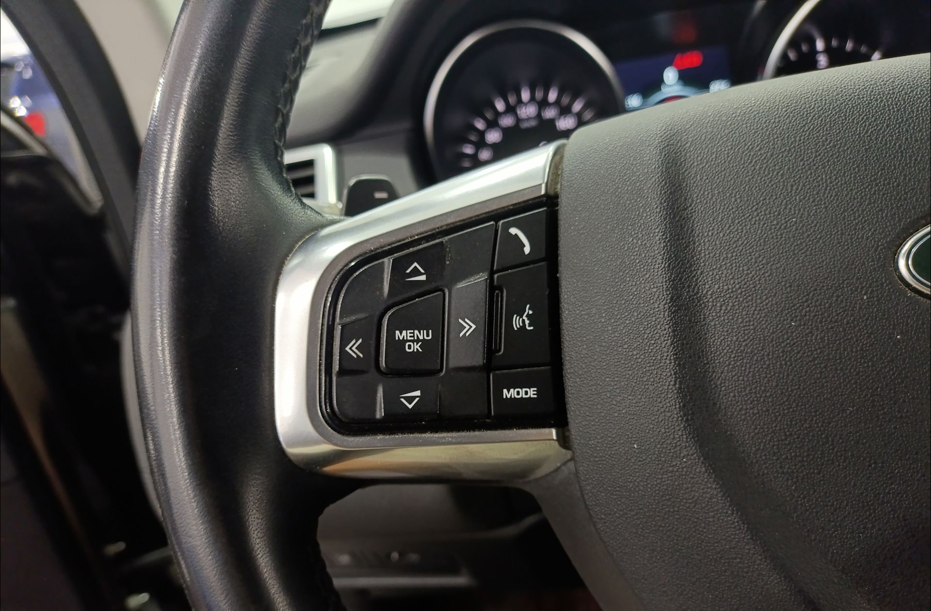Land Rover Discovery Sport 2.0L TD4 SE 4x4 - foto 25