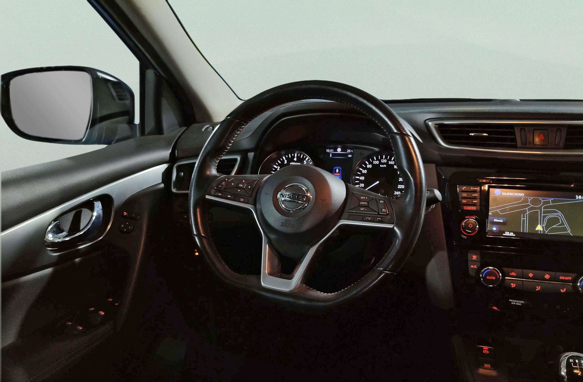 Nissan Qashqai 1.6 DIG-T N-Connecta 4x2 - foto 24