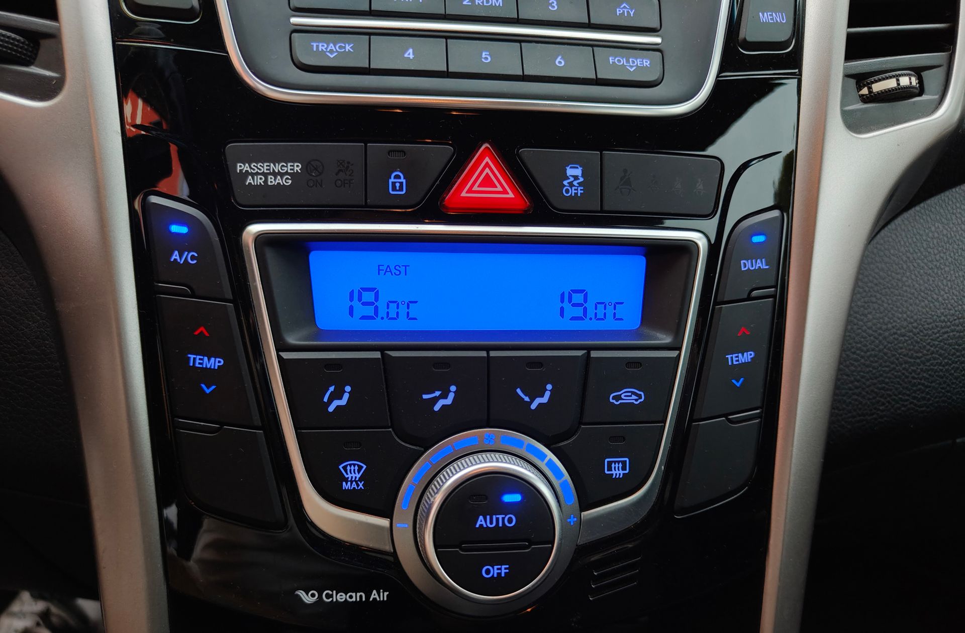 Hyundai i30 1.6 GDi BlueDrive Tecno - foto 27