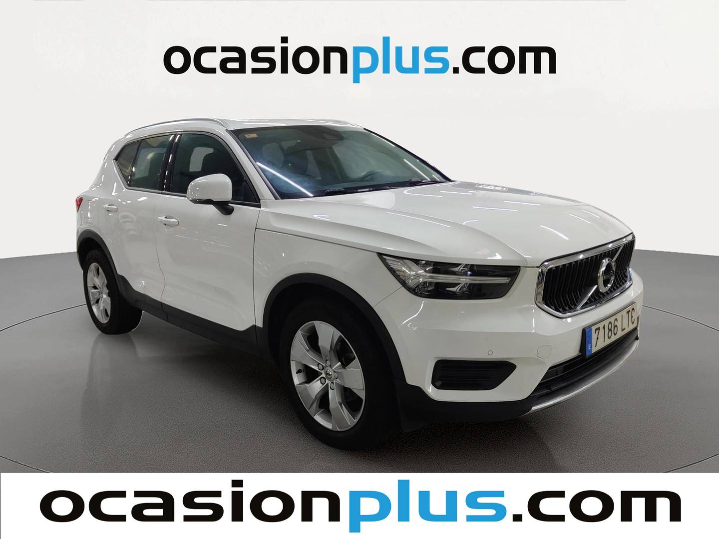 Foto delantera Volvo XC40 Volvo XC40 T2 Momentum Core (129 CV) derecha