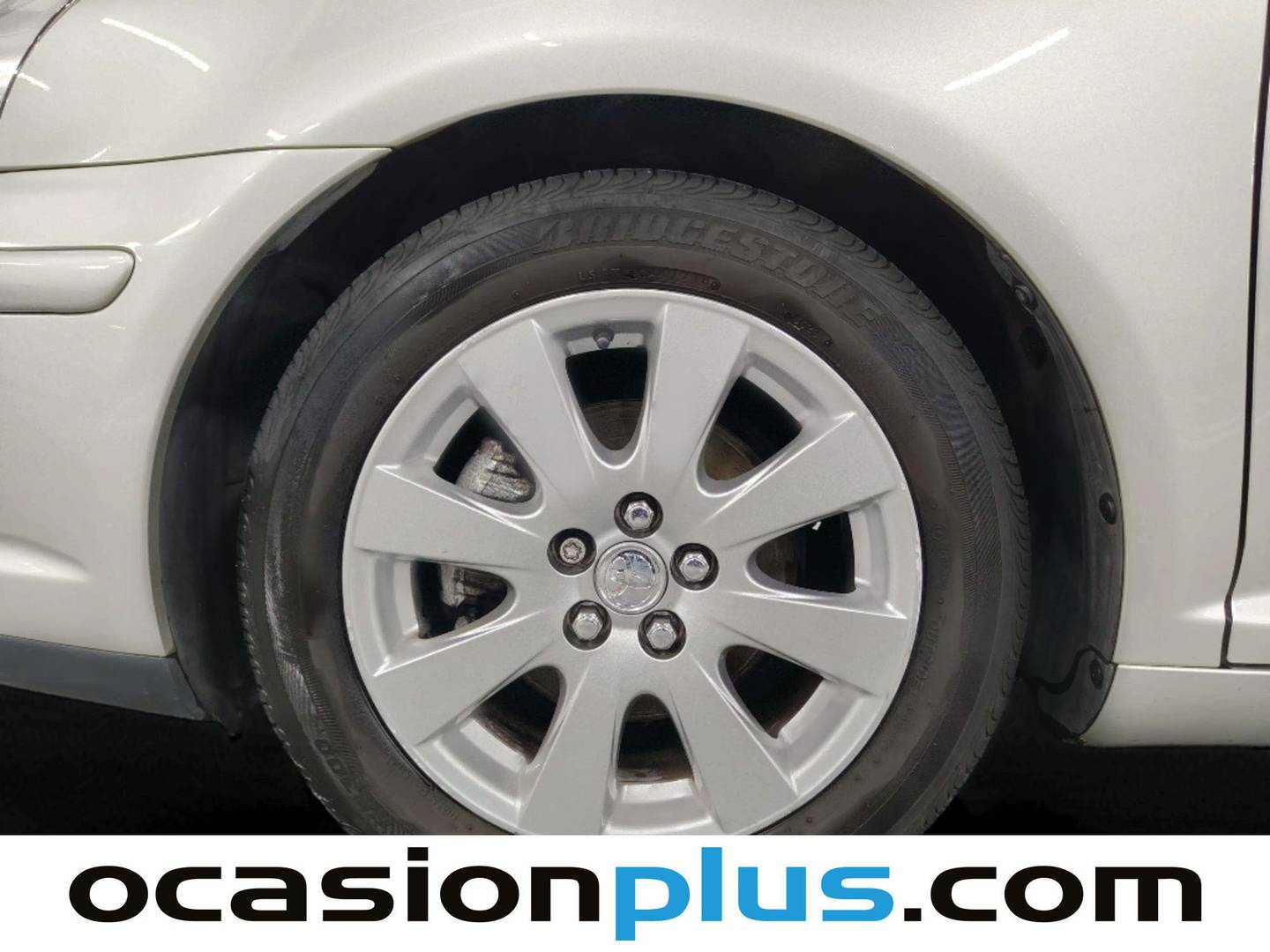 Foto Toyota Avensis Toyota Avensis 1.8 VVT-I Sol  (129 CV)