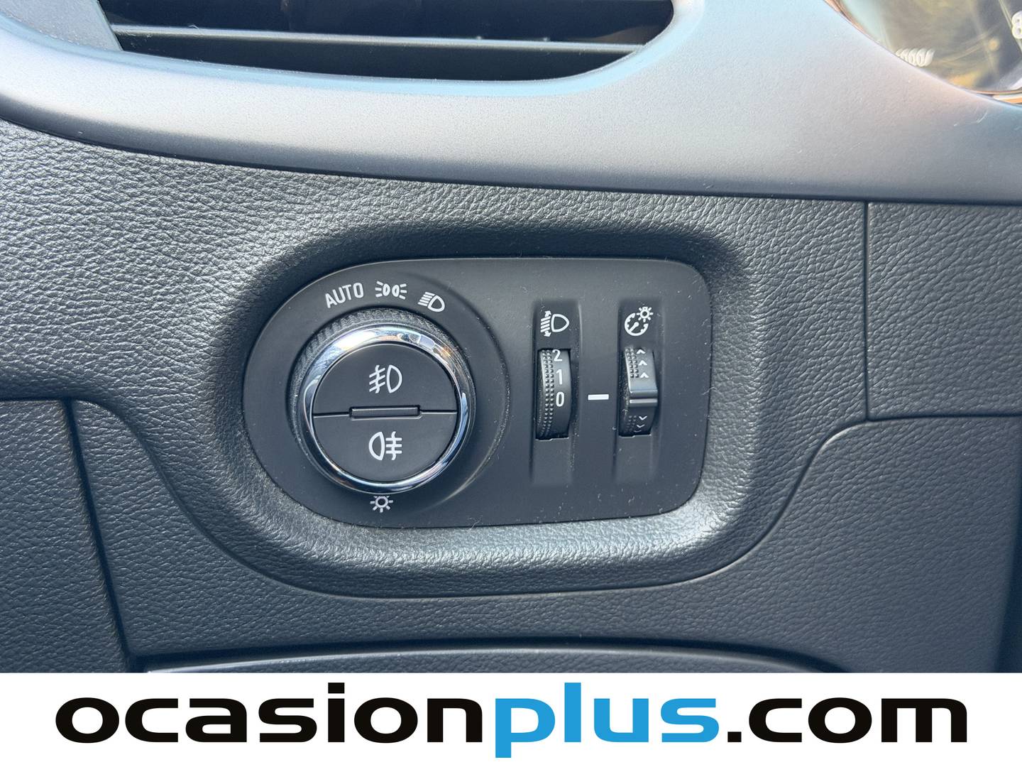 Foto Opel Astra Opel Astra 1.2 Turbo SHL Edition (110 CV)