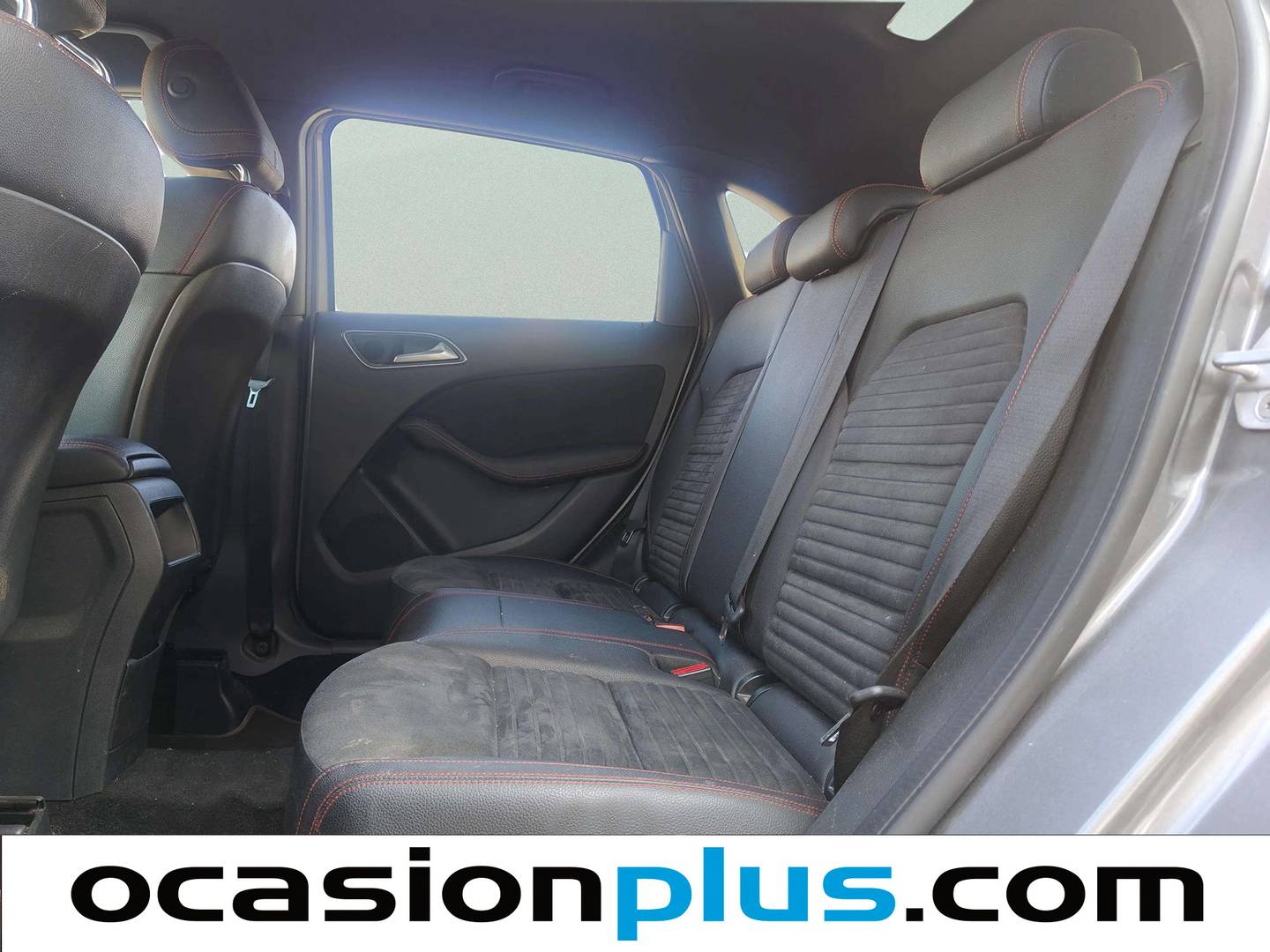 Foto asientos traseros Mercedes Clase B Mercedes Clase B B 180 d (109 CV)