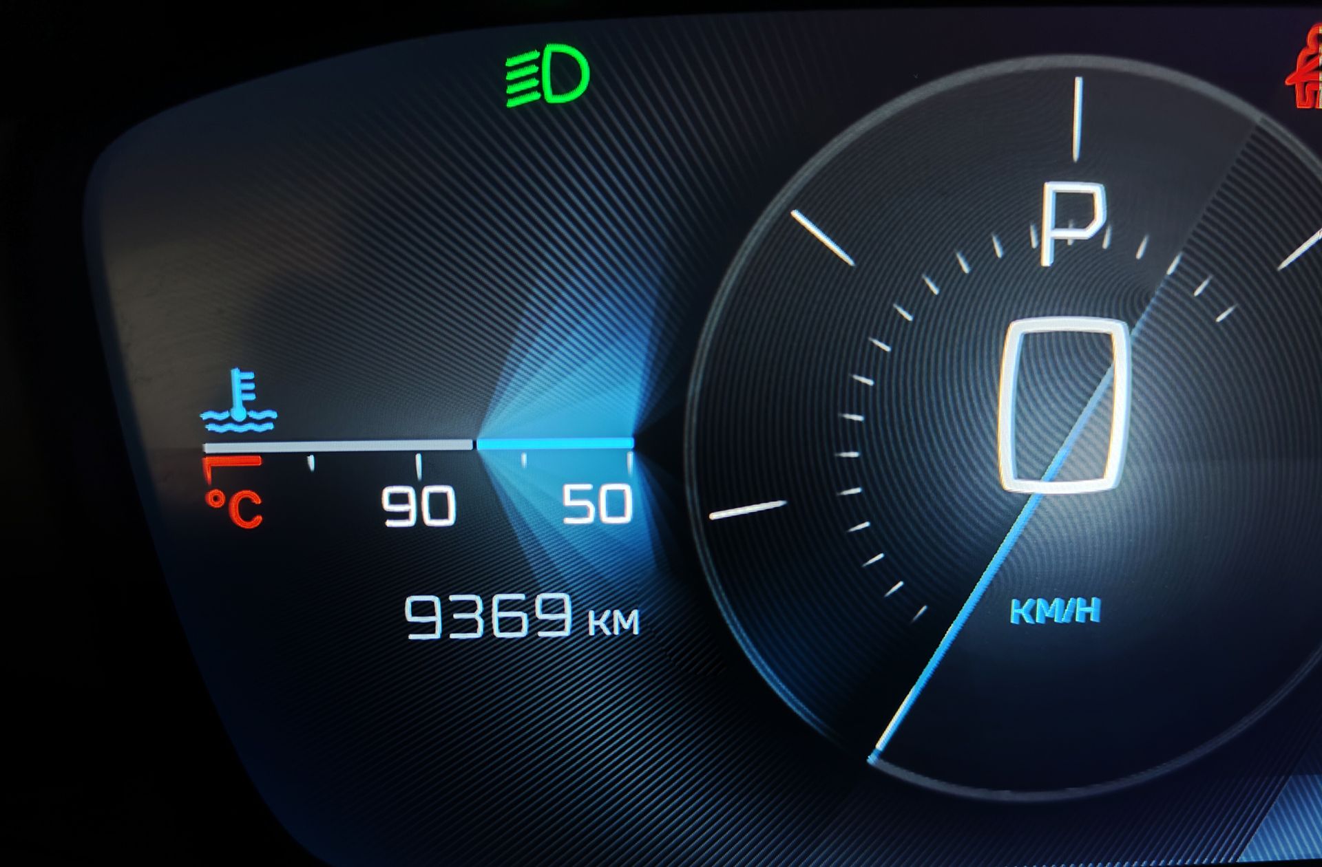Peugeot 408 Allure Hybrid 145 eDCS6 - foto 9