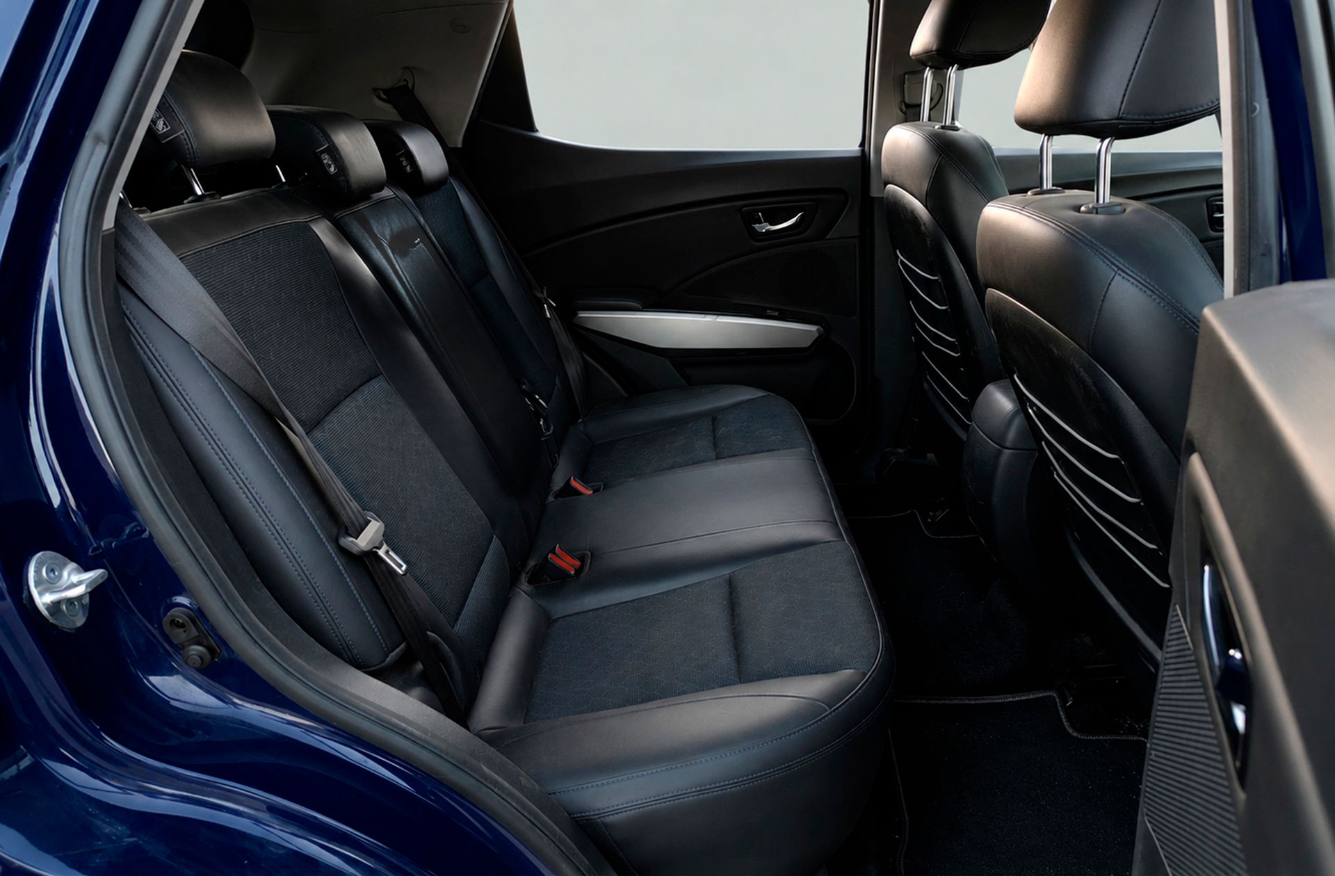 SsangYong Tivoli D16T Premium 4x2 - foto 12