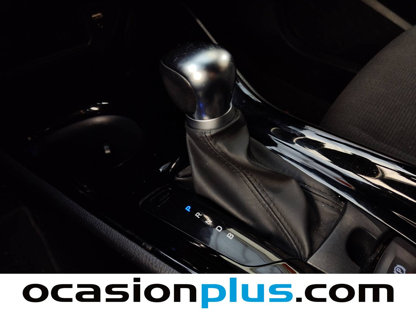 Foto Toyota C-HR Toyota C-HR 1.8 125H Advance (122 CV)