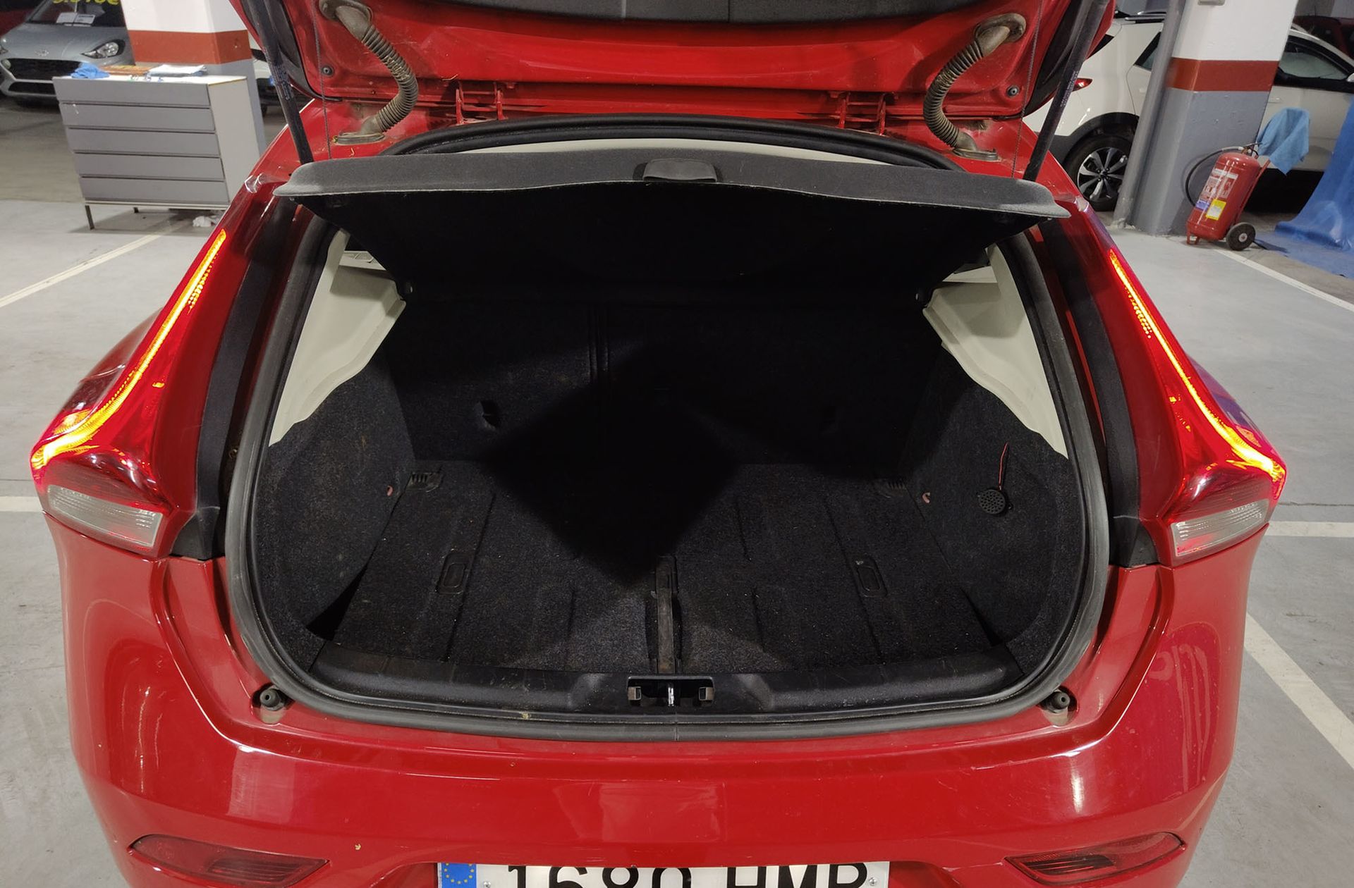 Volvo V40 D2 Kinetic - foto 13